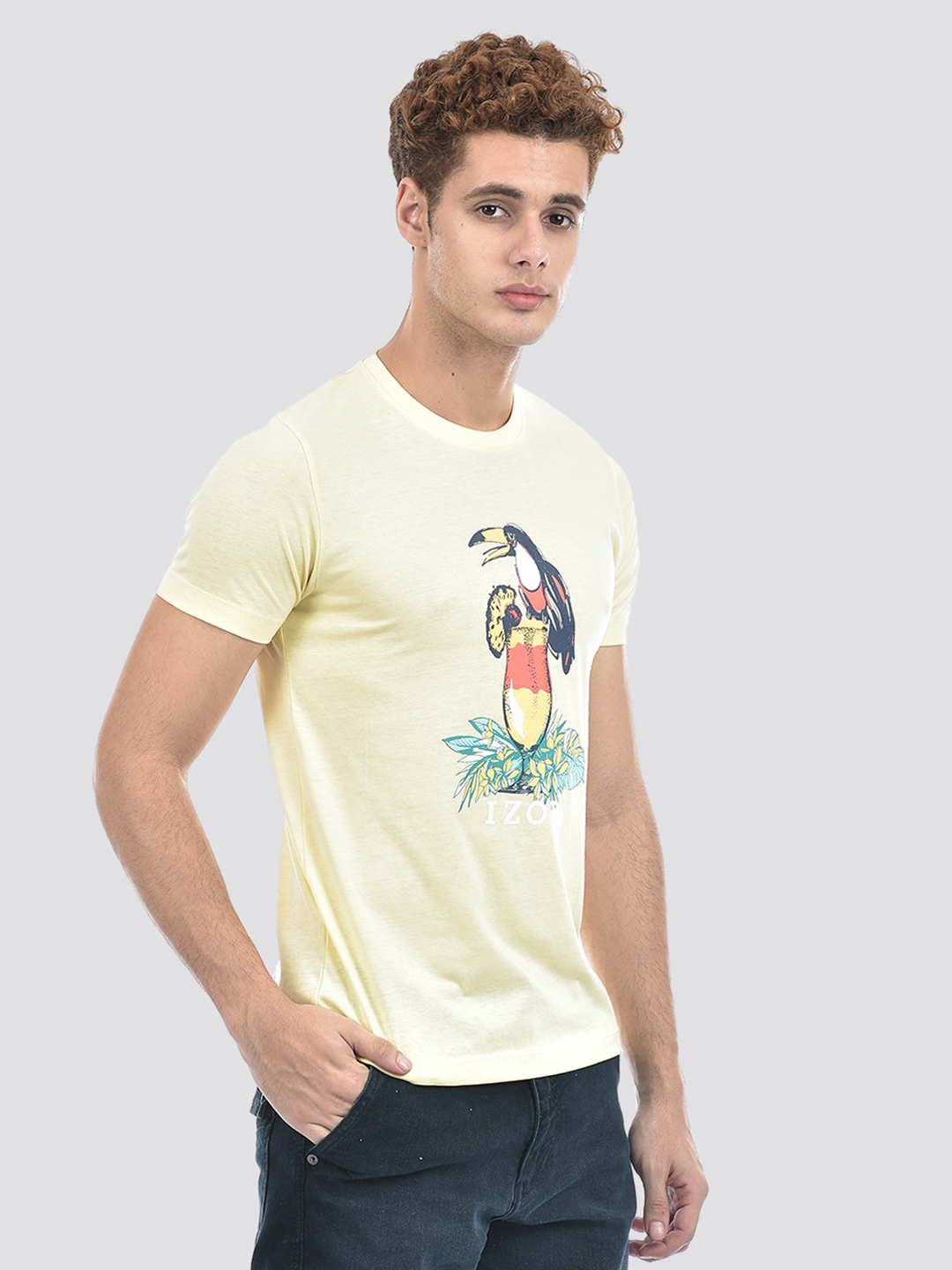 Izod Men's Graphic Print Yellow Round Neck T-Shirt