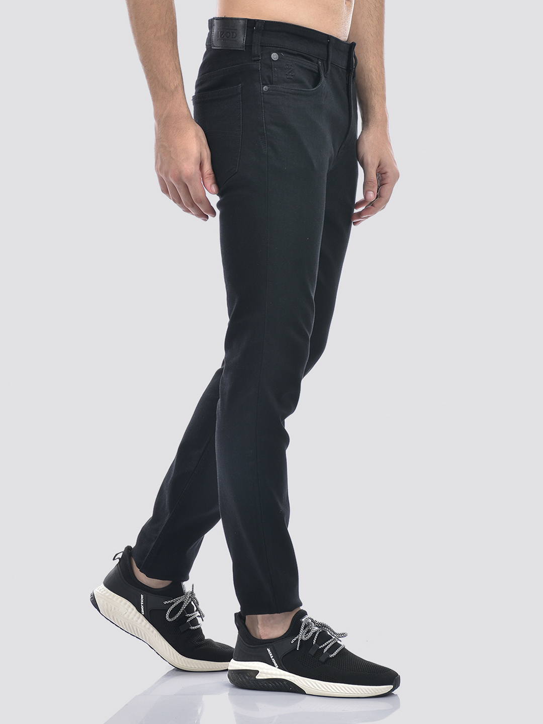 Izod Men's Solid Black Jeans