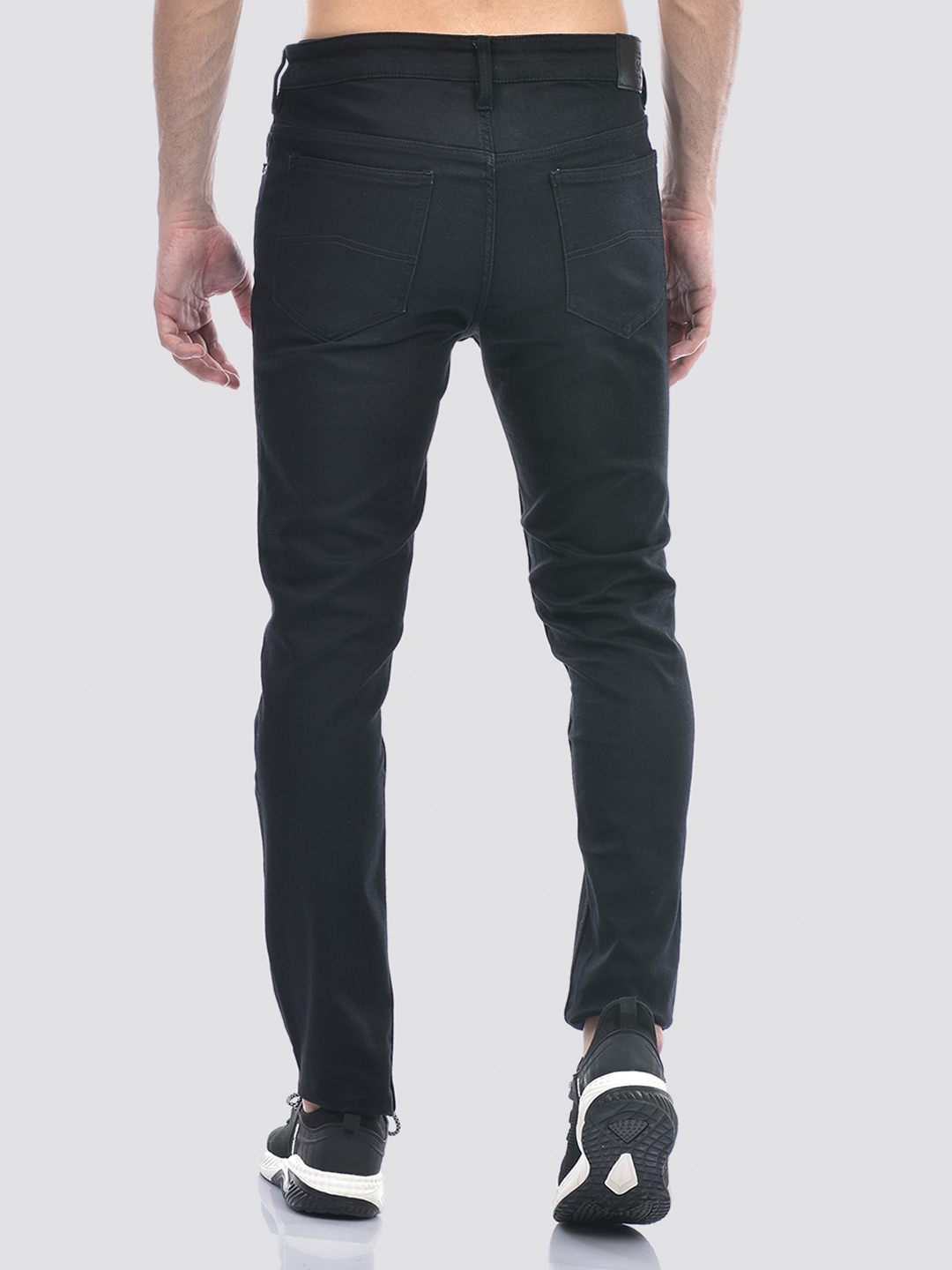 Izod Men's Solid Black Jeans