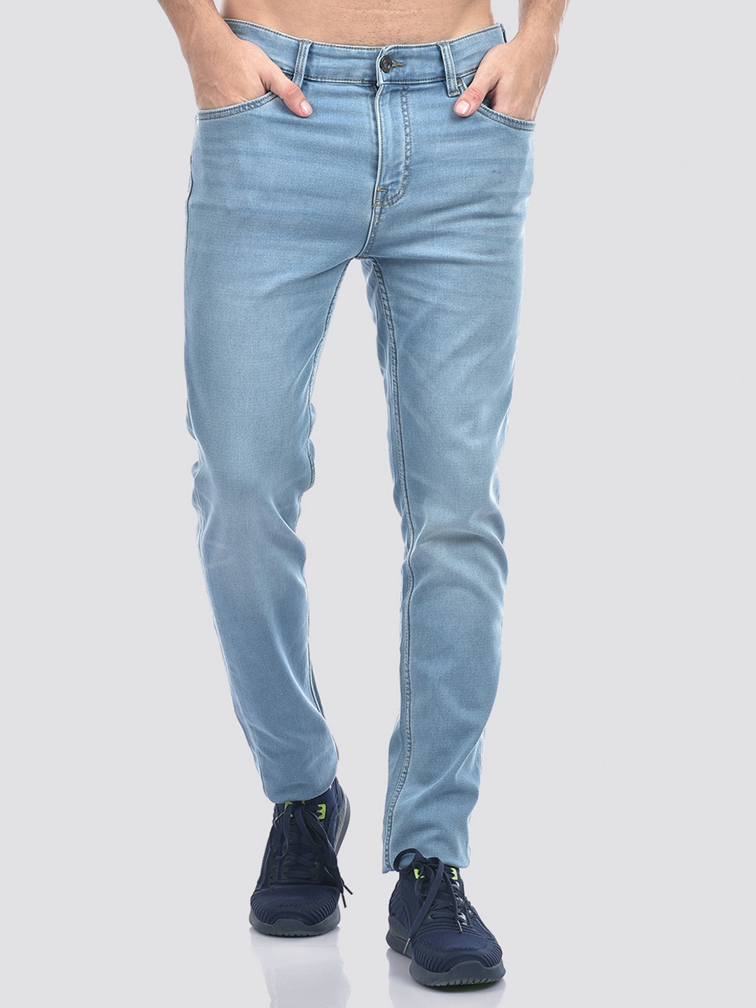 Izod Men's Faded Light Blue Jeans