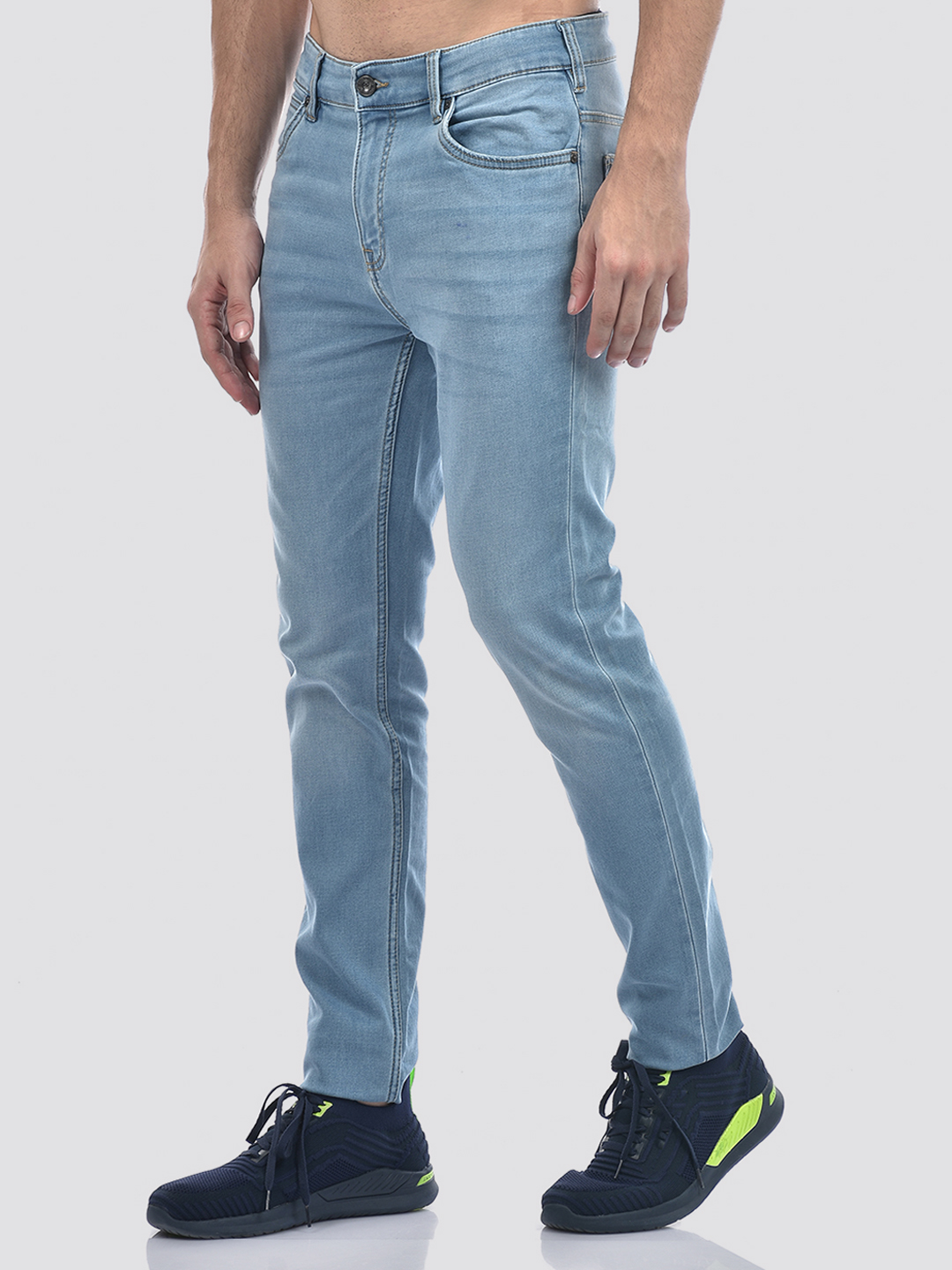 Izod Men's Faded Light Blue Jeans