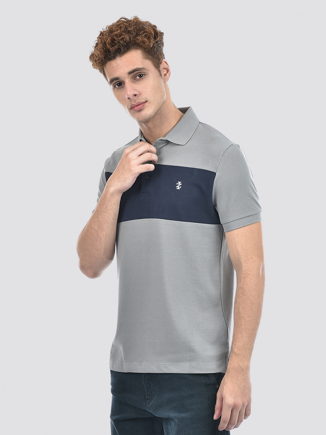 Izod Men's Color Block Grey Round Neck T-Shirt
