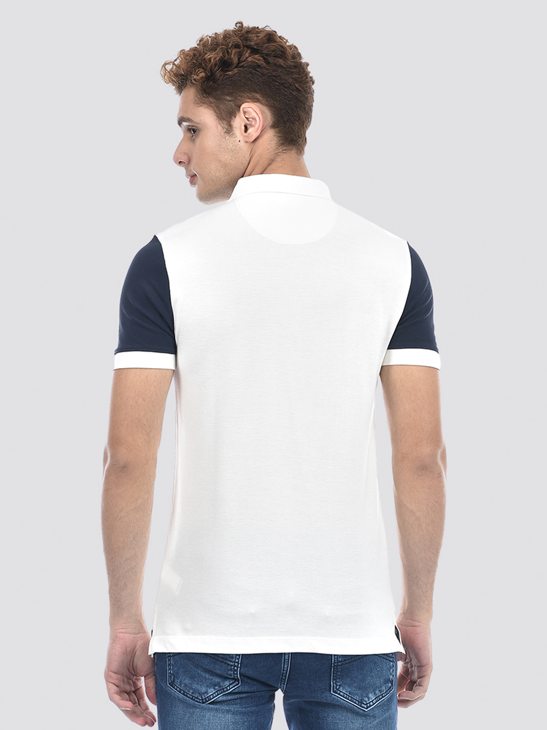 Izod Men's Color Block White Round Neck T-Shirt