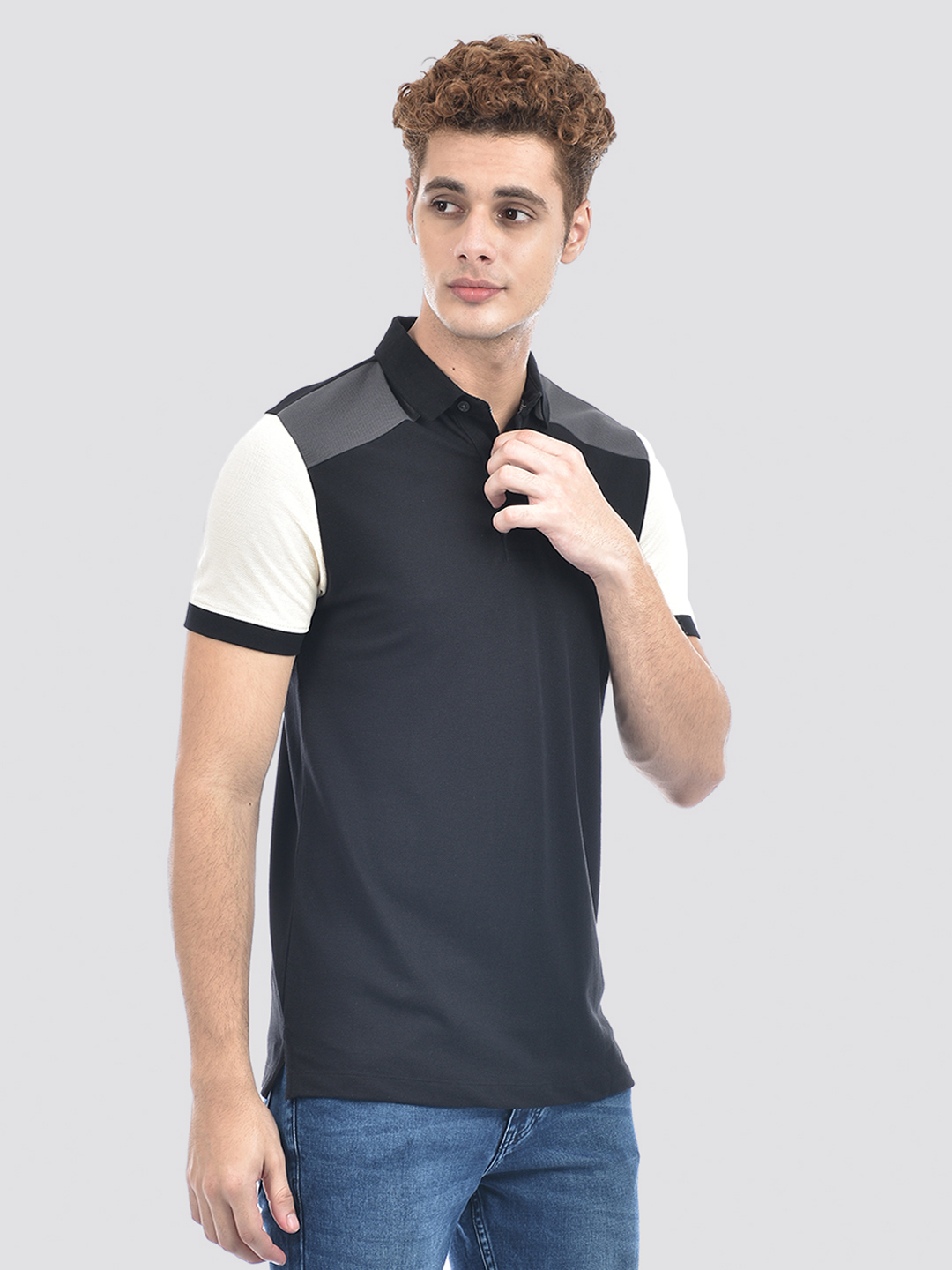Izod Men's Color Block Black Round Neck T-Shirt
