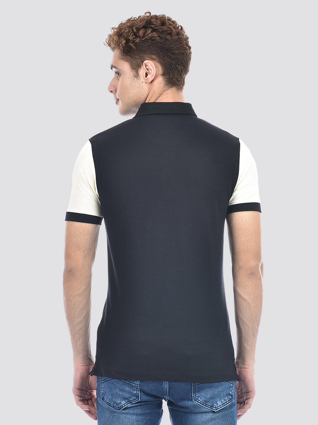 Izod Men's Color Block Black Round Neck T-Shirt