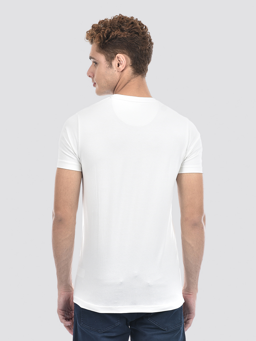 Izod Men's Graphic Print White Round Neck T-Shirt