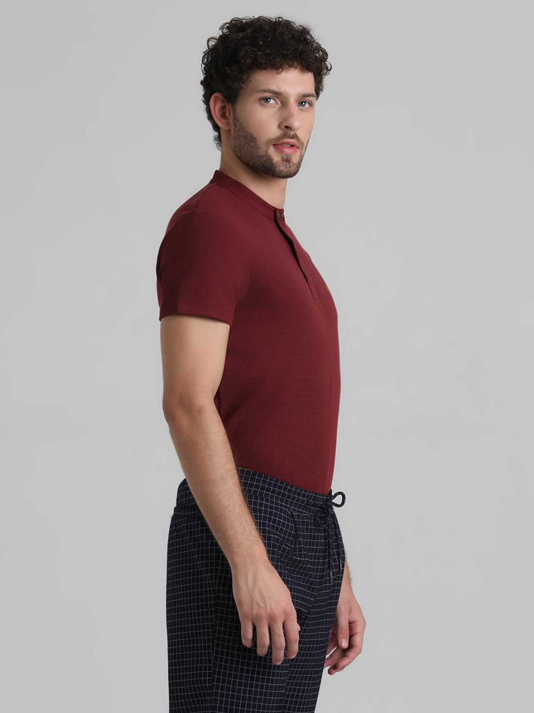 Jack & Jones Men Solid Maroon T-Shirt