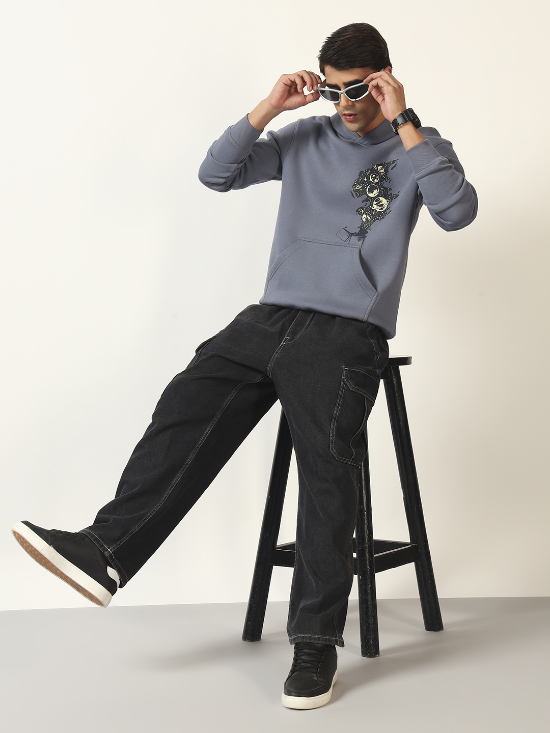 Oneway Men Graphic Print Grey Hooded Sweatshirt