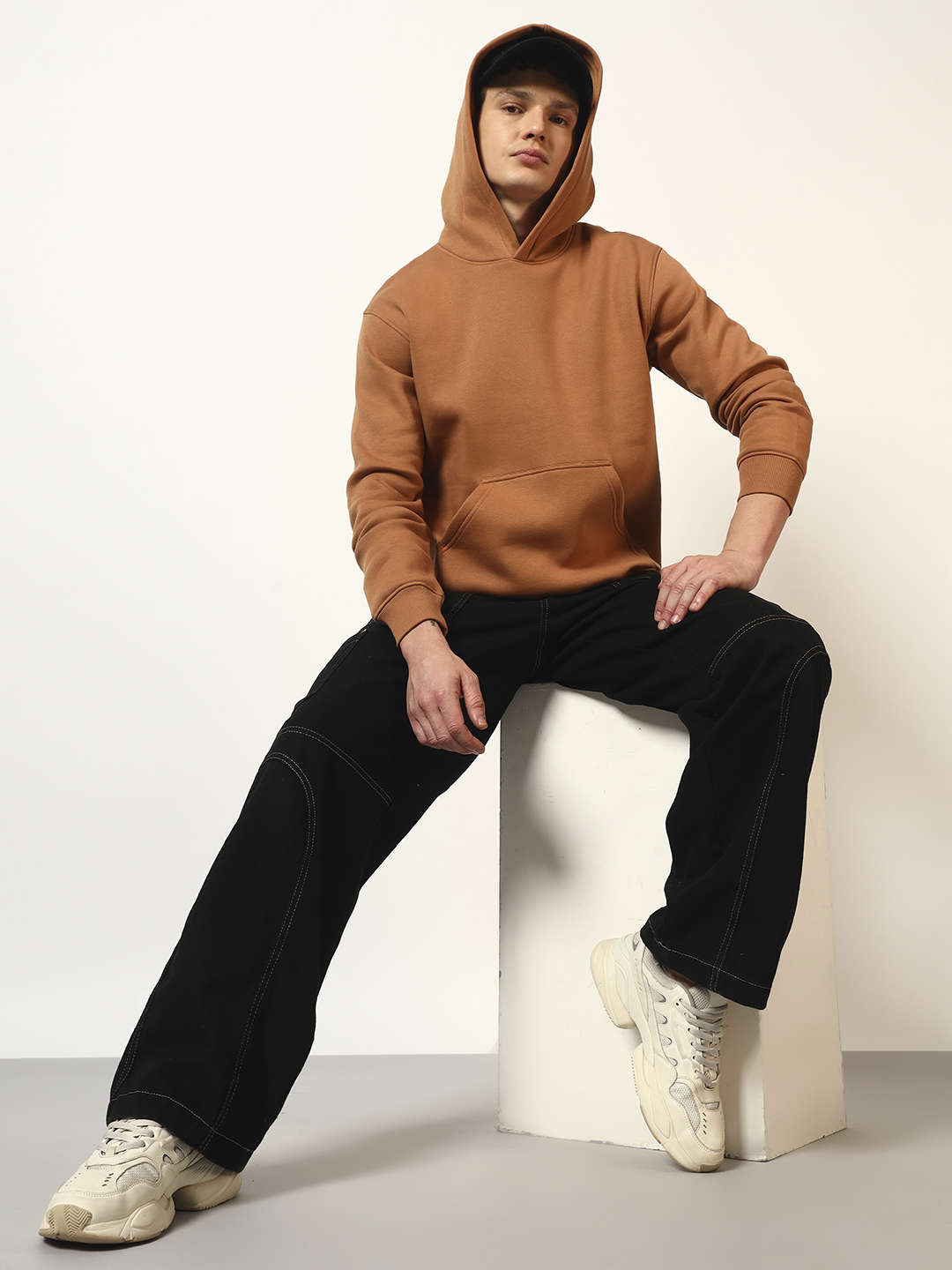 Oneway Men Solid Brown Hooded Sweatshirt