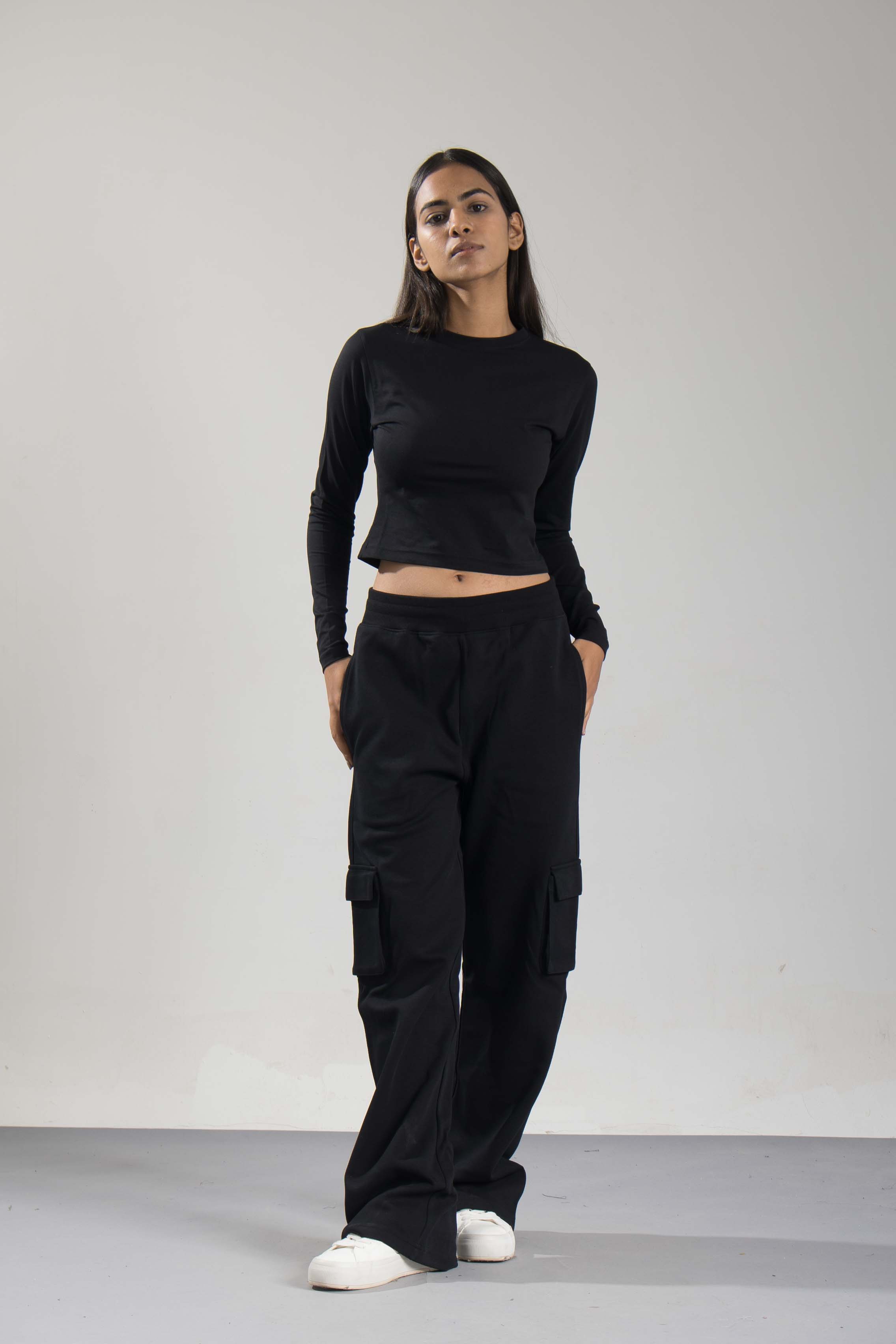 Oneway Women Solid Black Cargo Pants