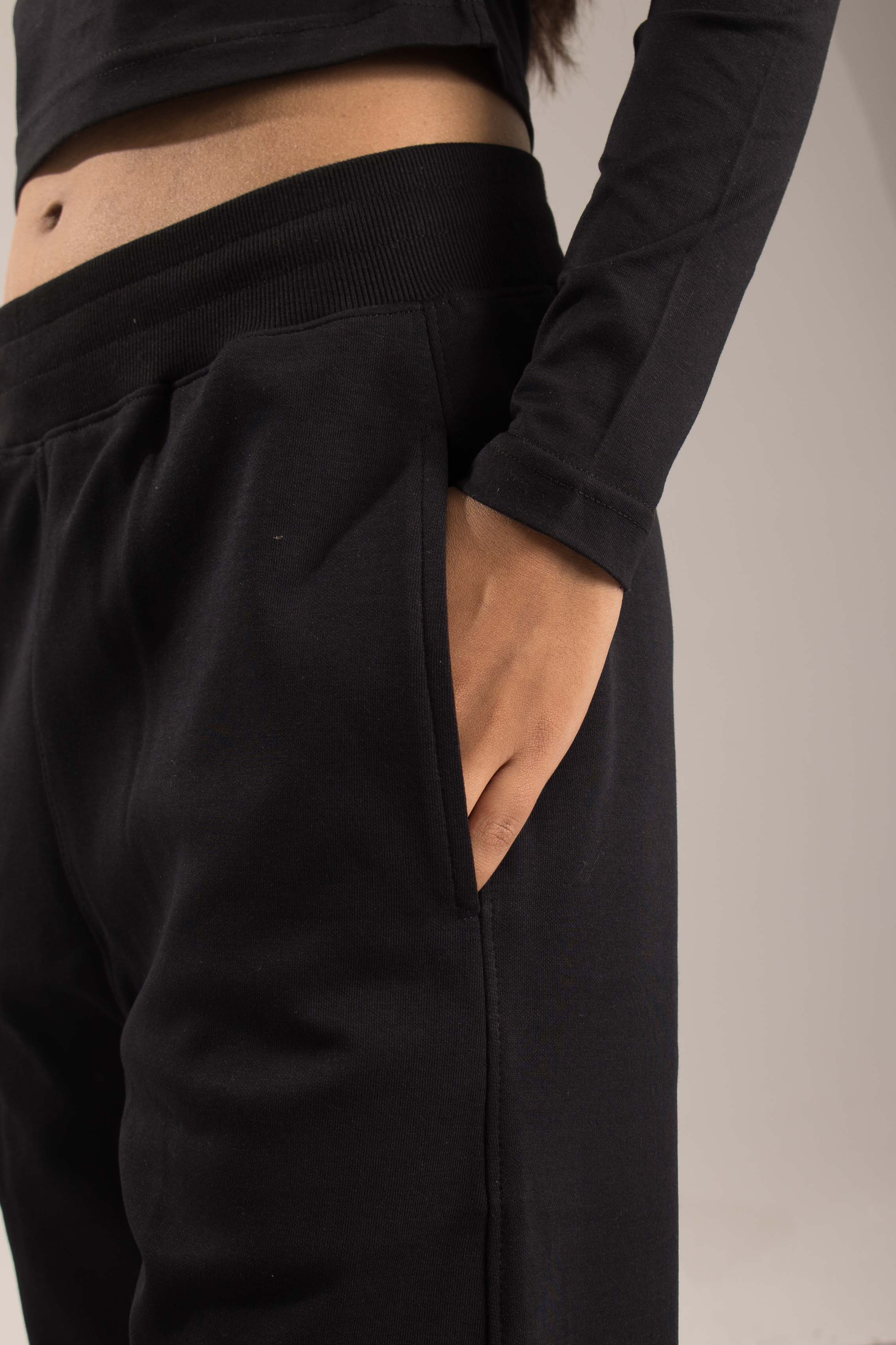 Oneway Women Solid Black Cargo Pants
