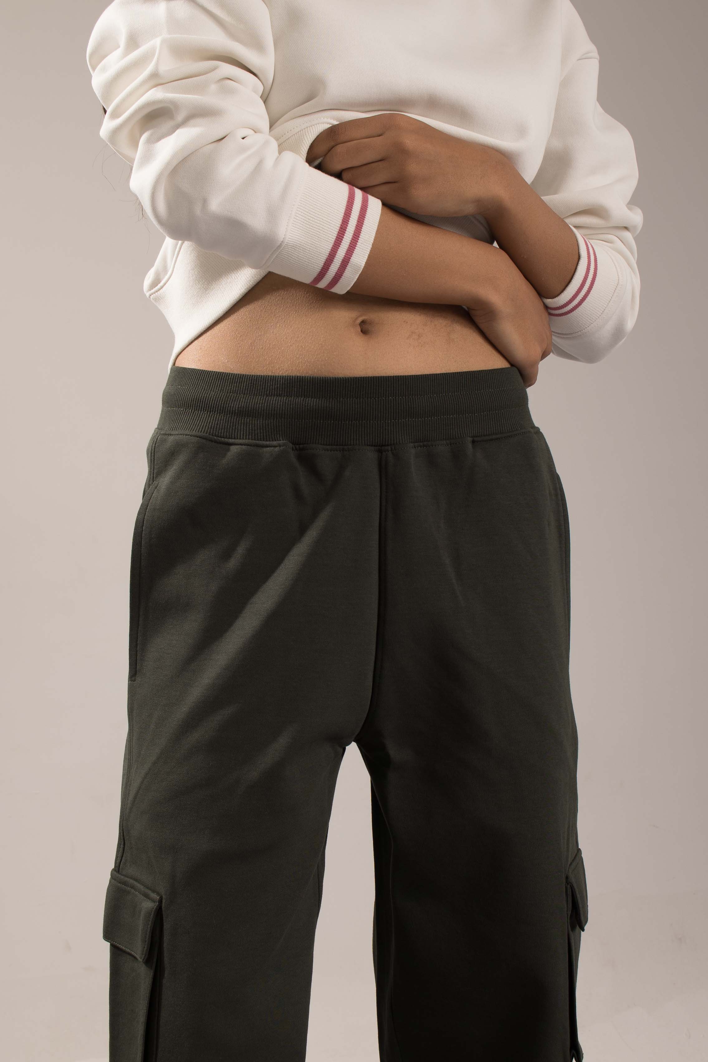 Oneway Women Solid Olive Cargo Pants
