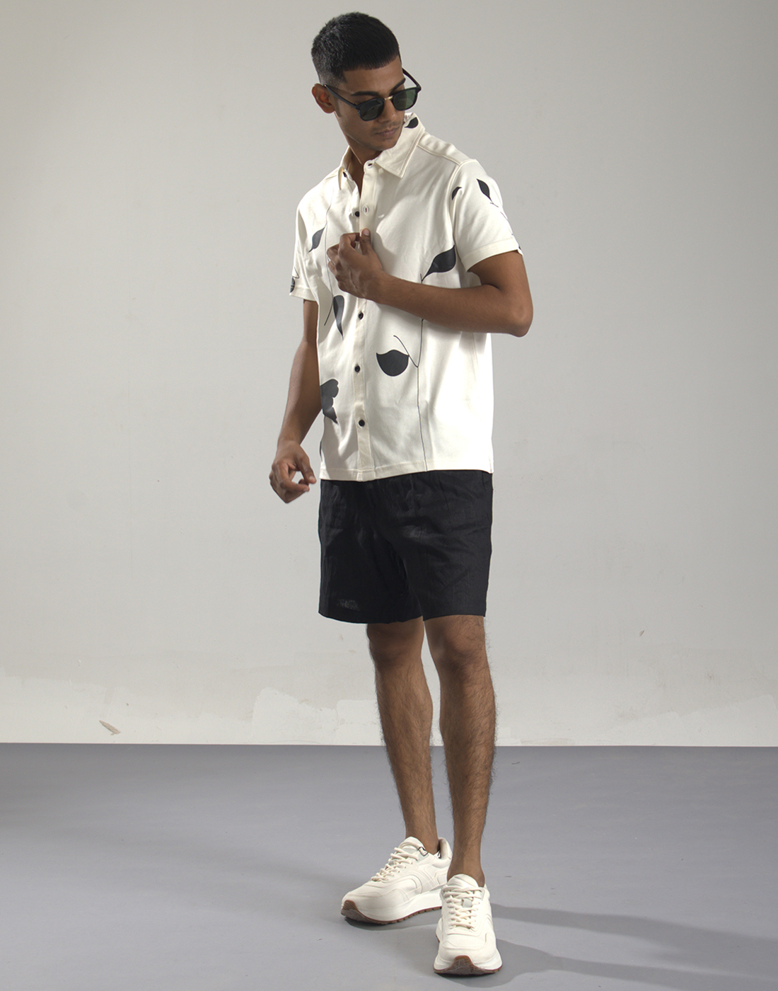 Oneway Men Printed Off White Shirt