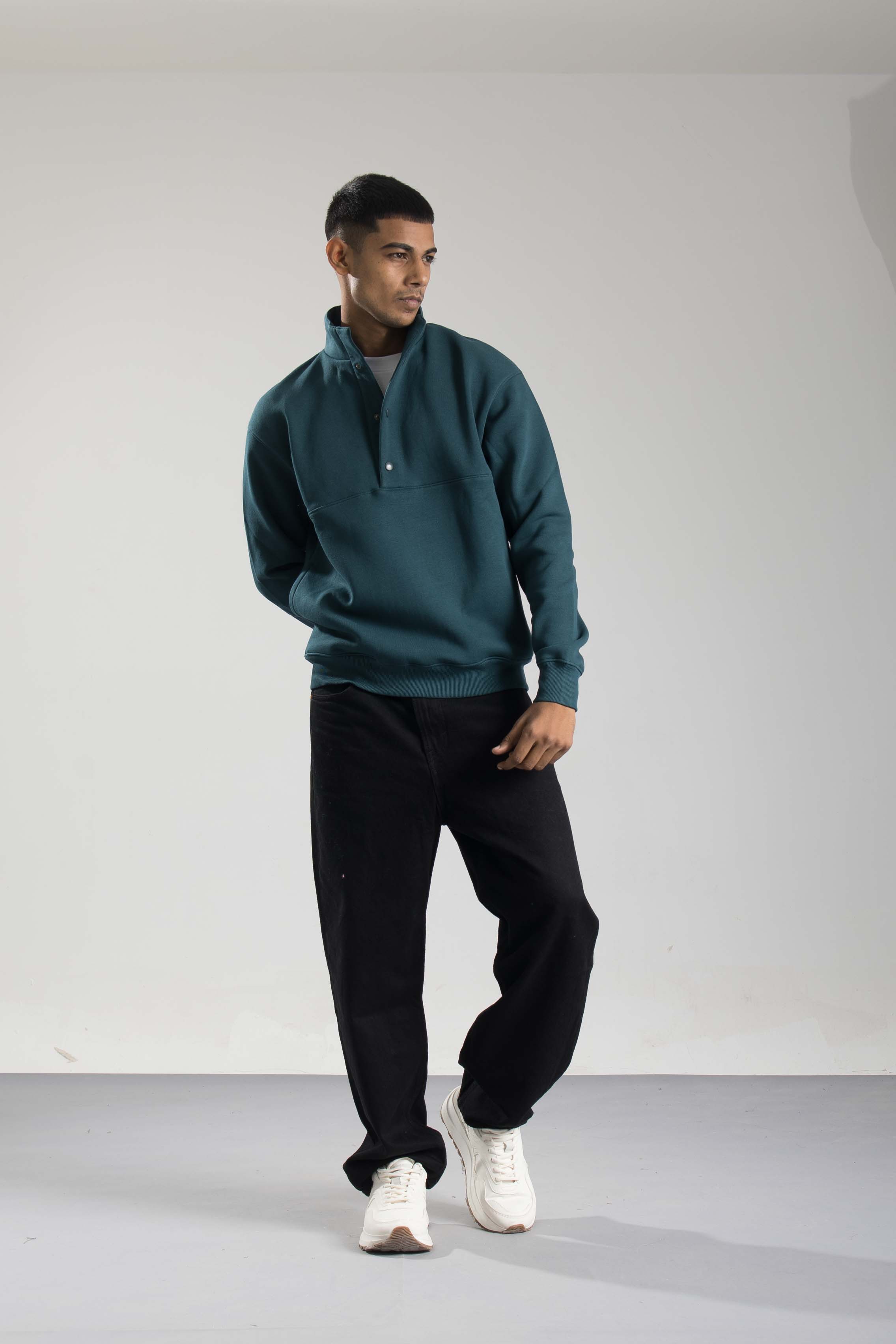 Oneway Men Solid Dark Green Sweat Shirt