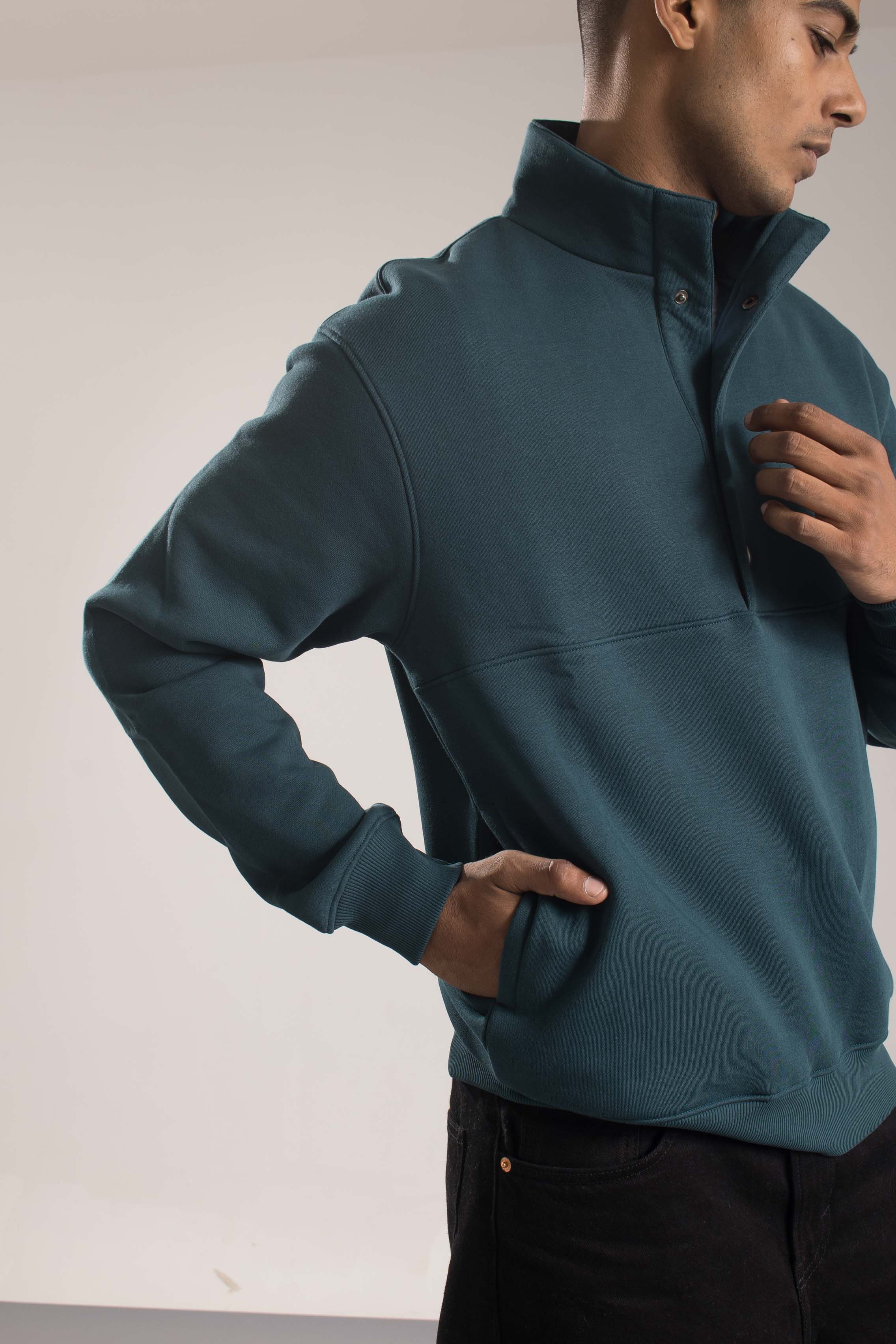 Oneway Men Solid Dark Green Sweat Shirt