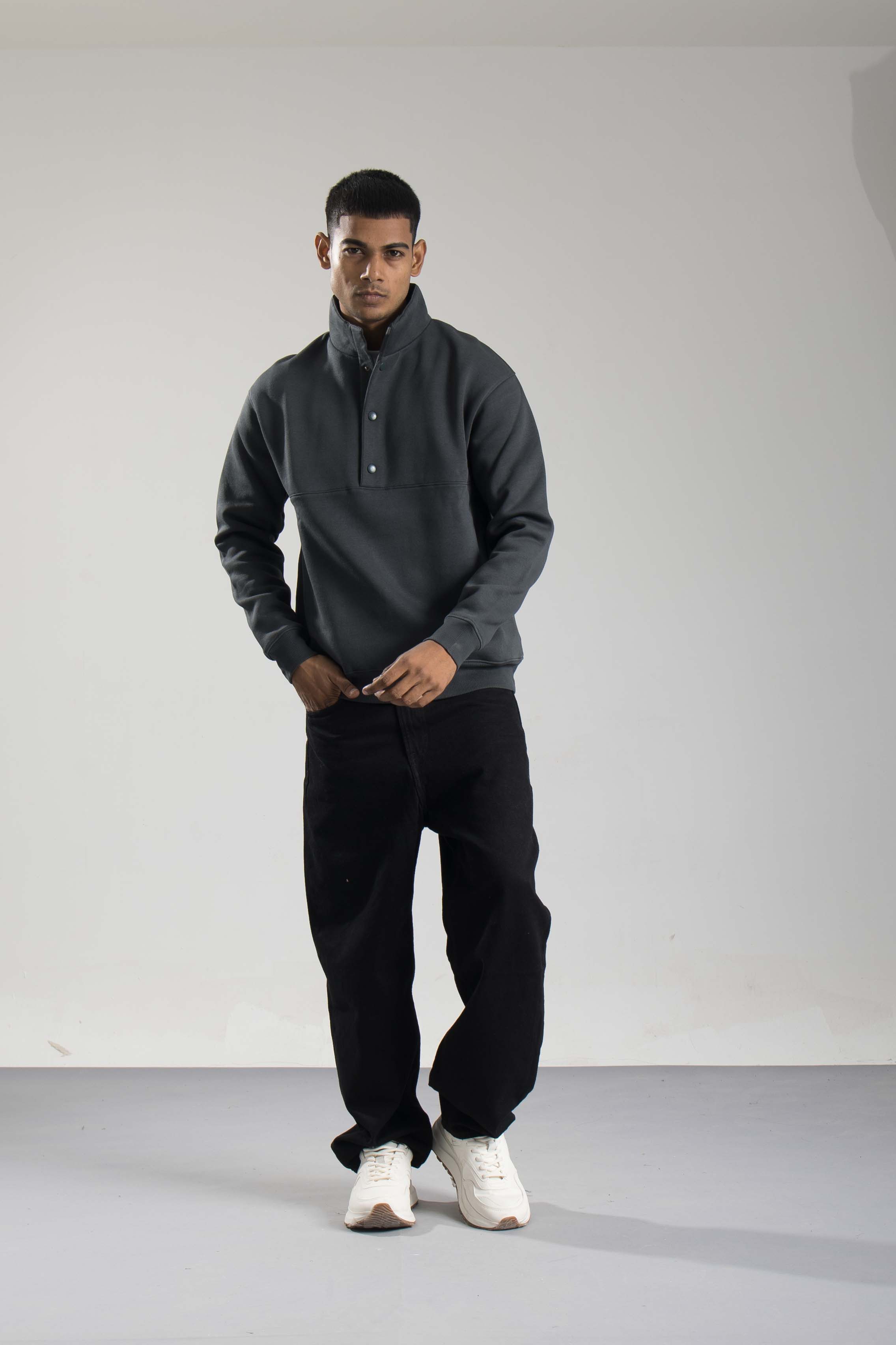 Oneway Men Solid Dark Grey Sweat Shirt
