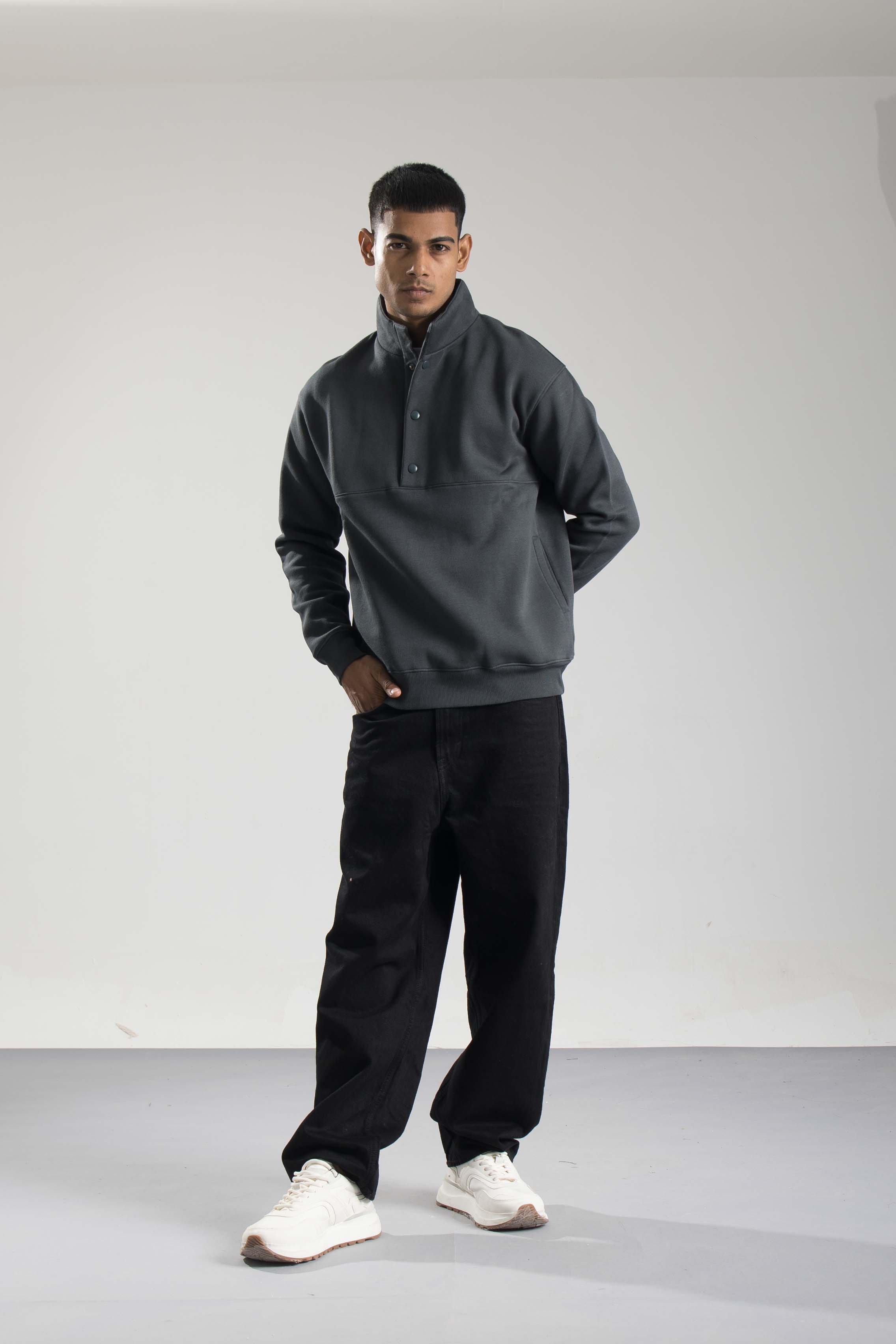 Oneway Men Solid Dark Grey Sweat Shirt