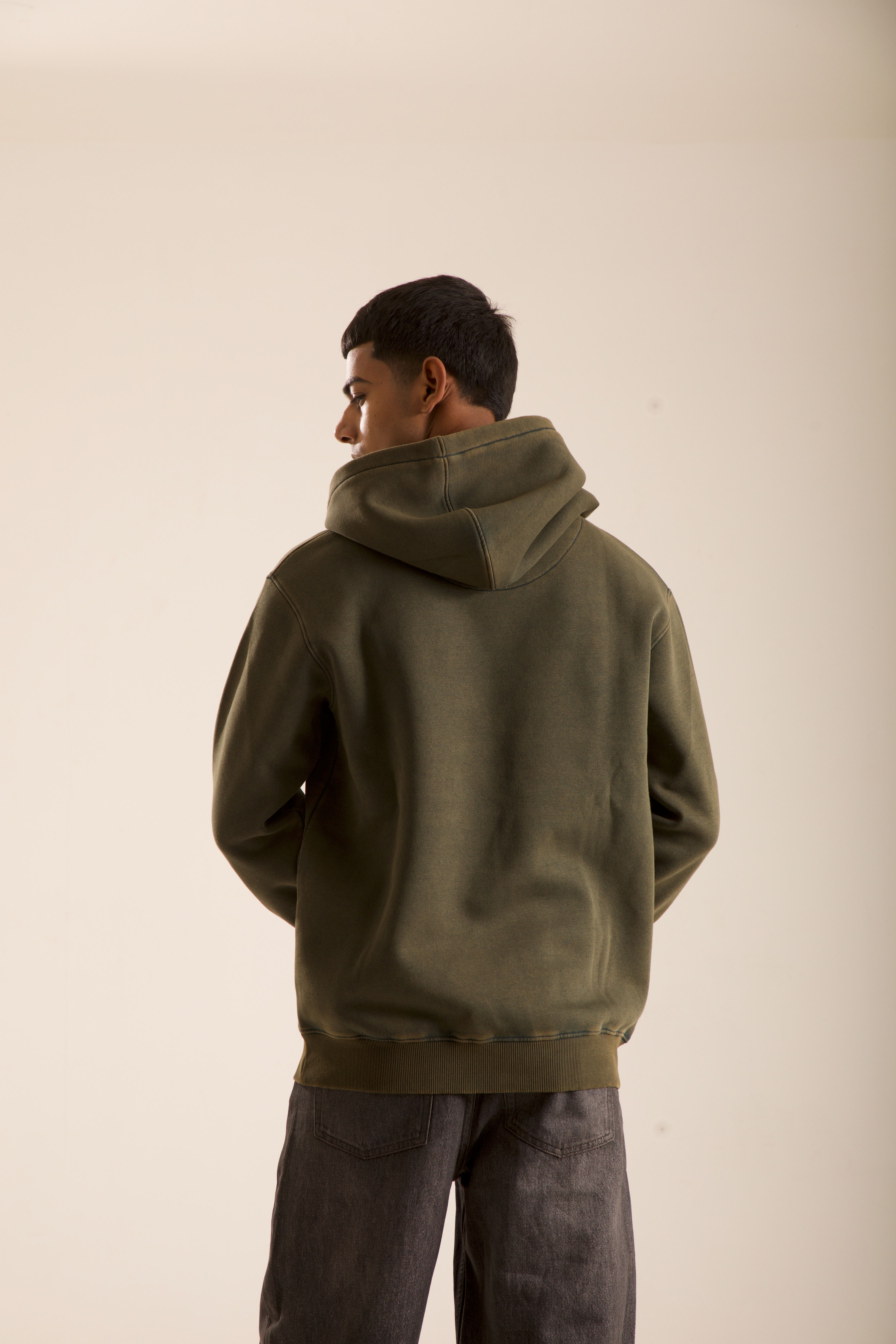 Oneway Men Solid Green Sweat Shirt
