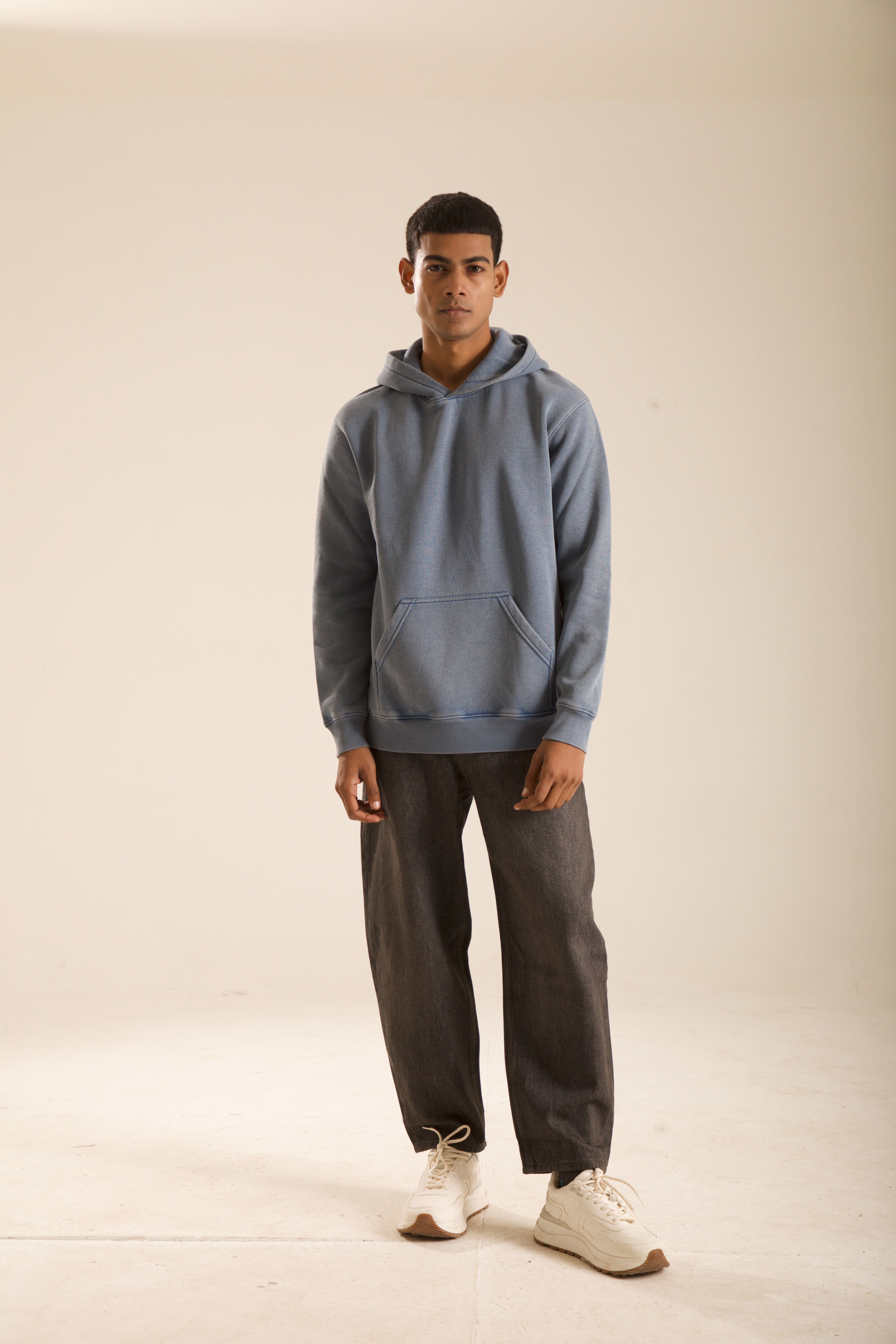 Oneway Men Solid Blue Sweat Shirt