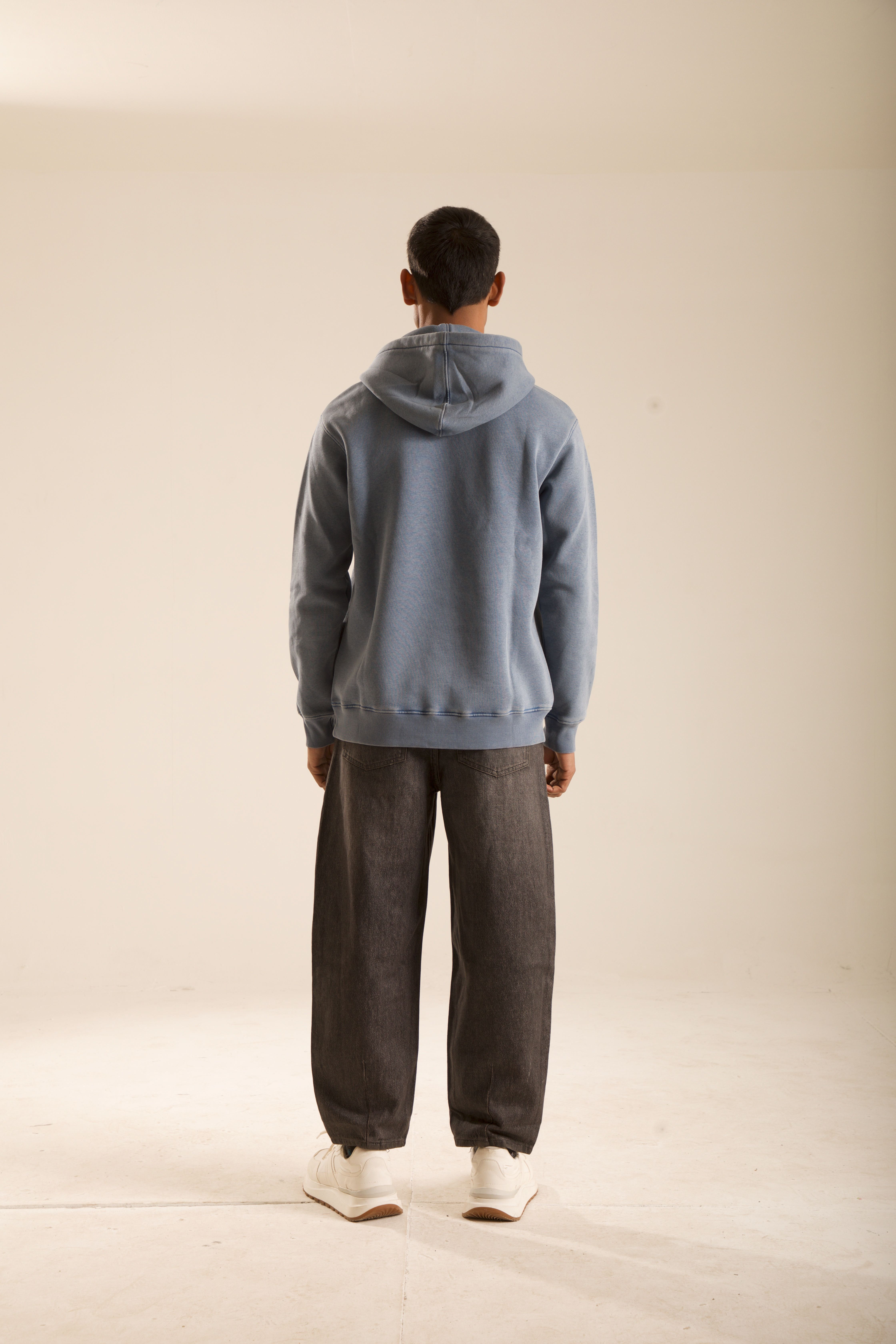 Oneway Men Solid Blue Sweat Shirt