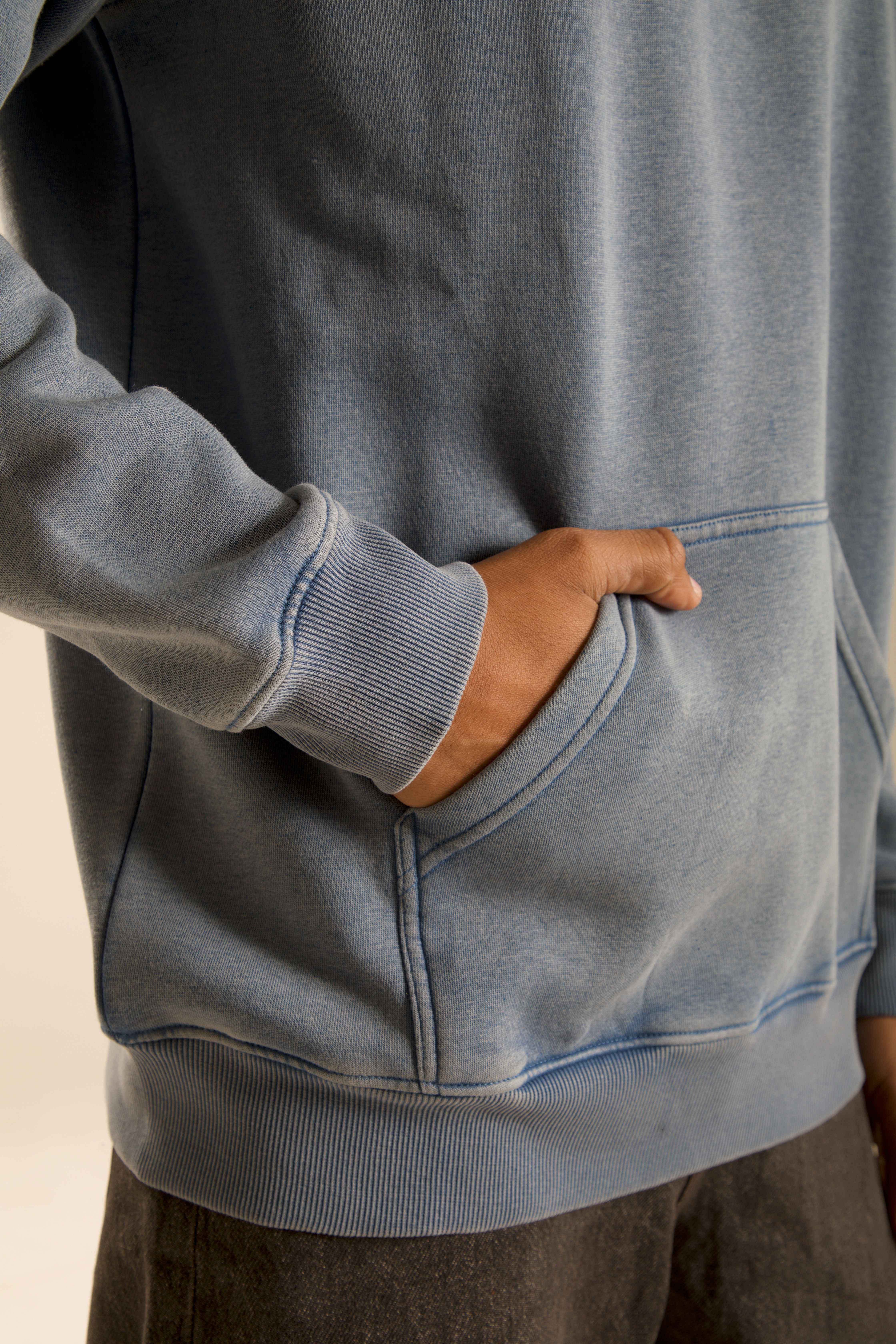 Oneway Men Solid Blue Sweat Shirt