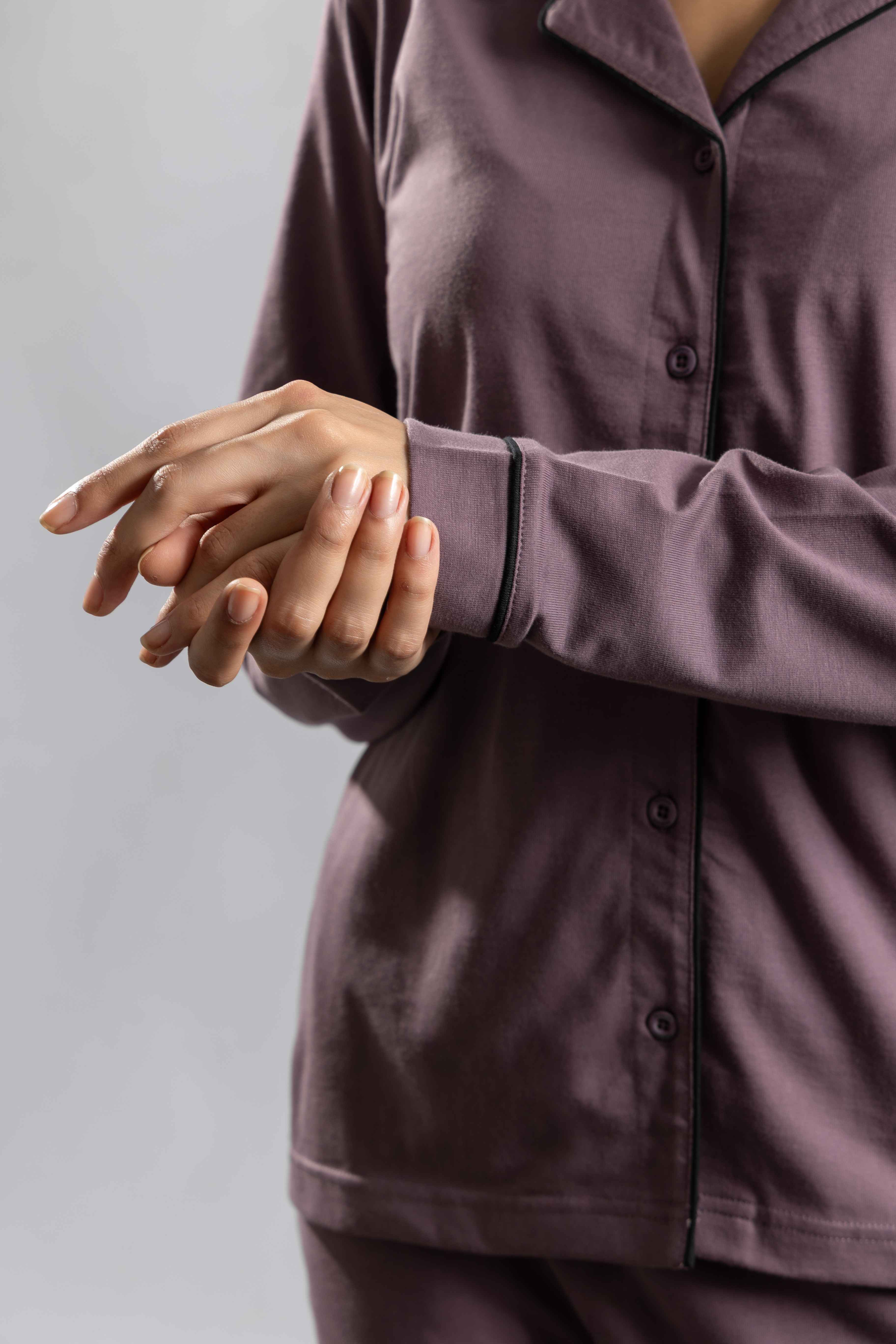 Oneway Women Solid Lapel Collar 1 Shirt, 1 Pyjama :: Night Suit Set