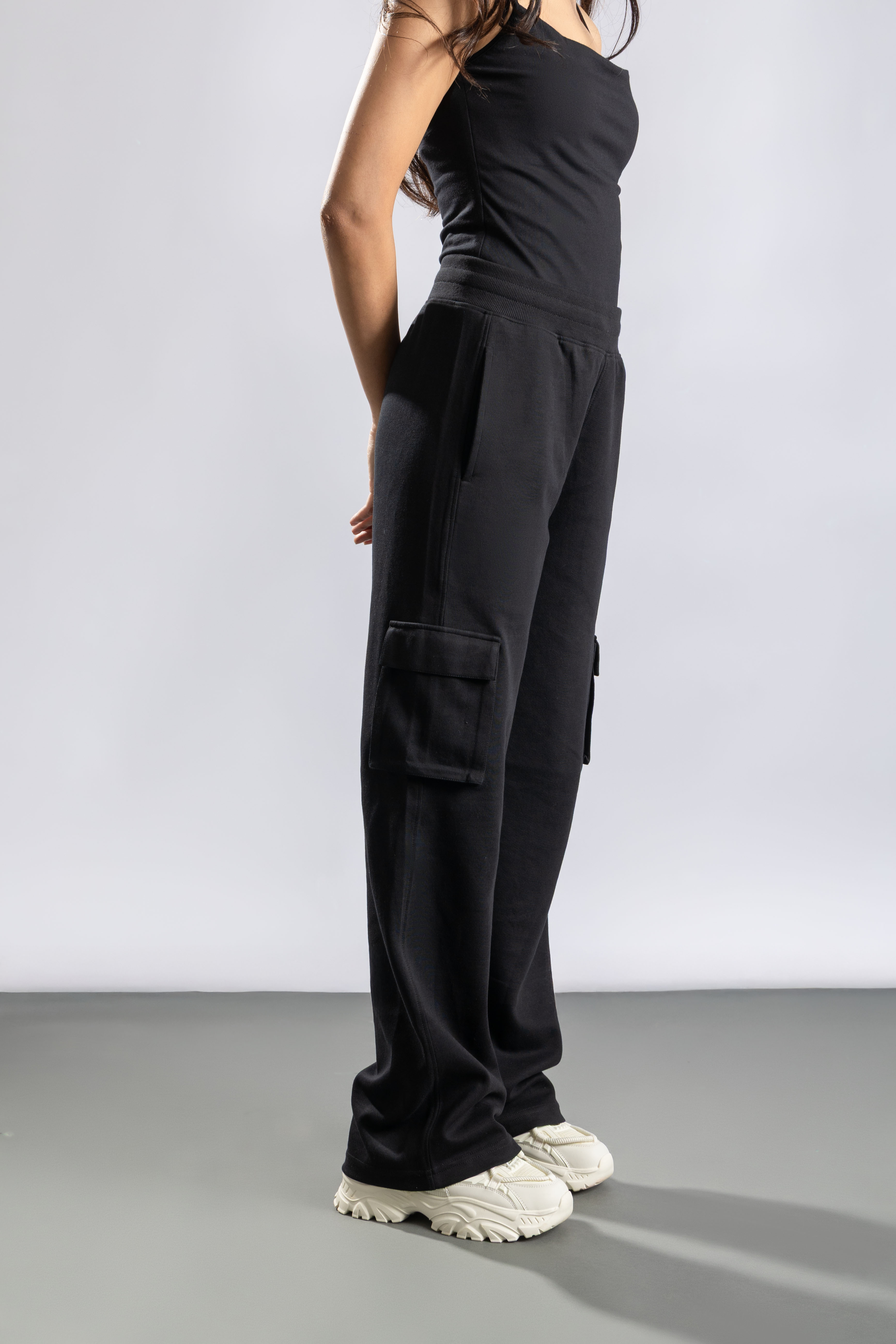 Oneway Women Solid Cargo Style Pants