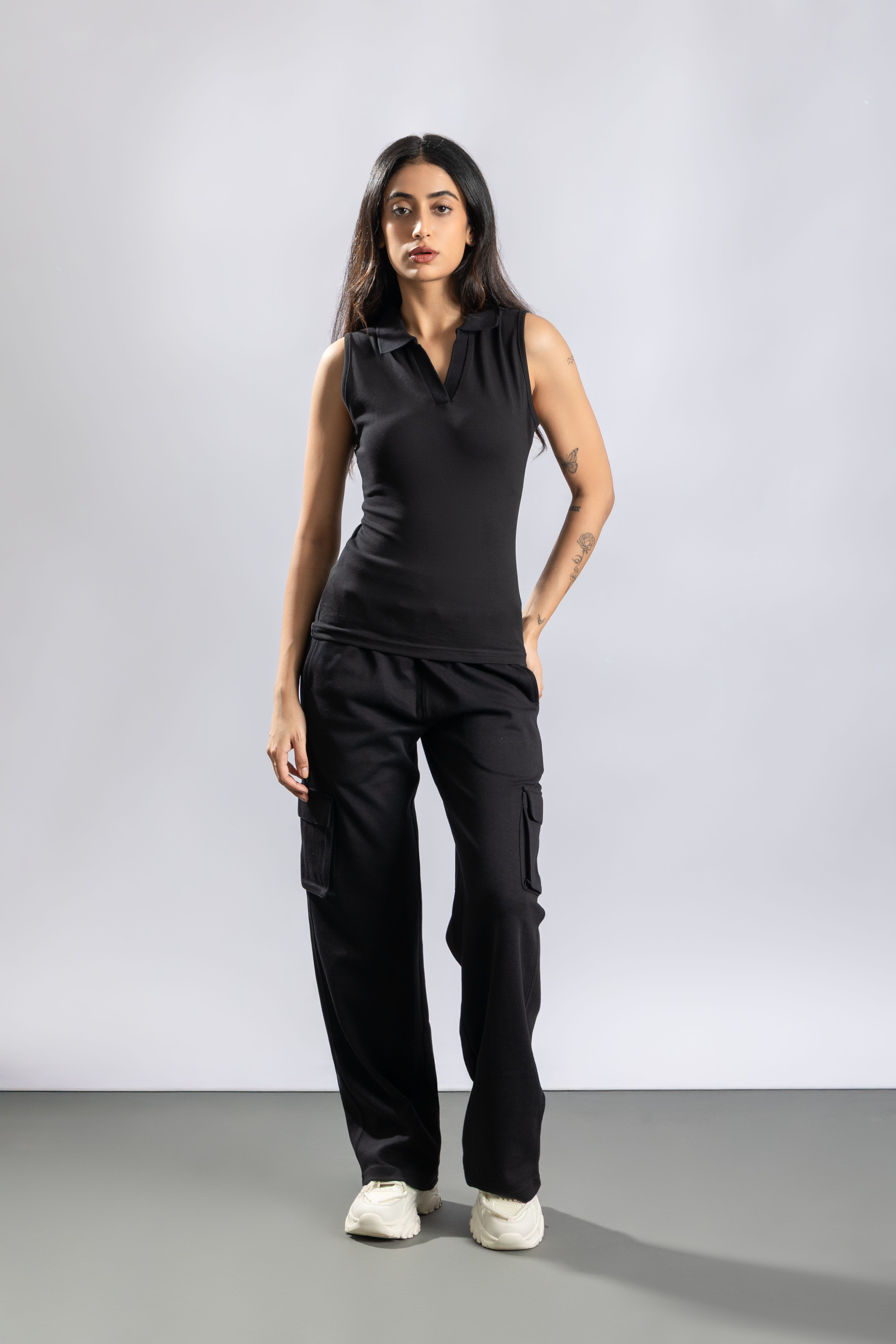 Oneway Women Solid Cargo Style Pants