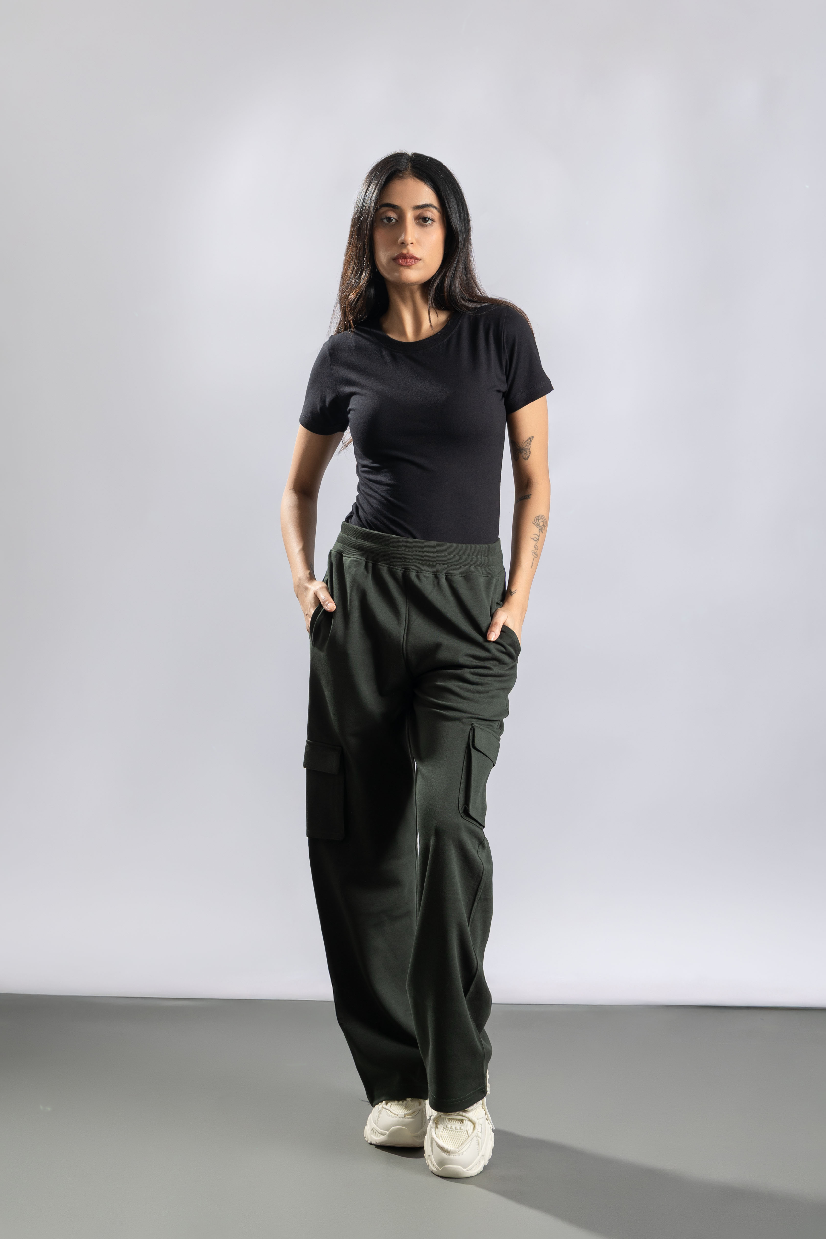 Oneway Women Solid Cargo Style Pants