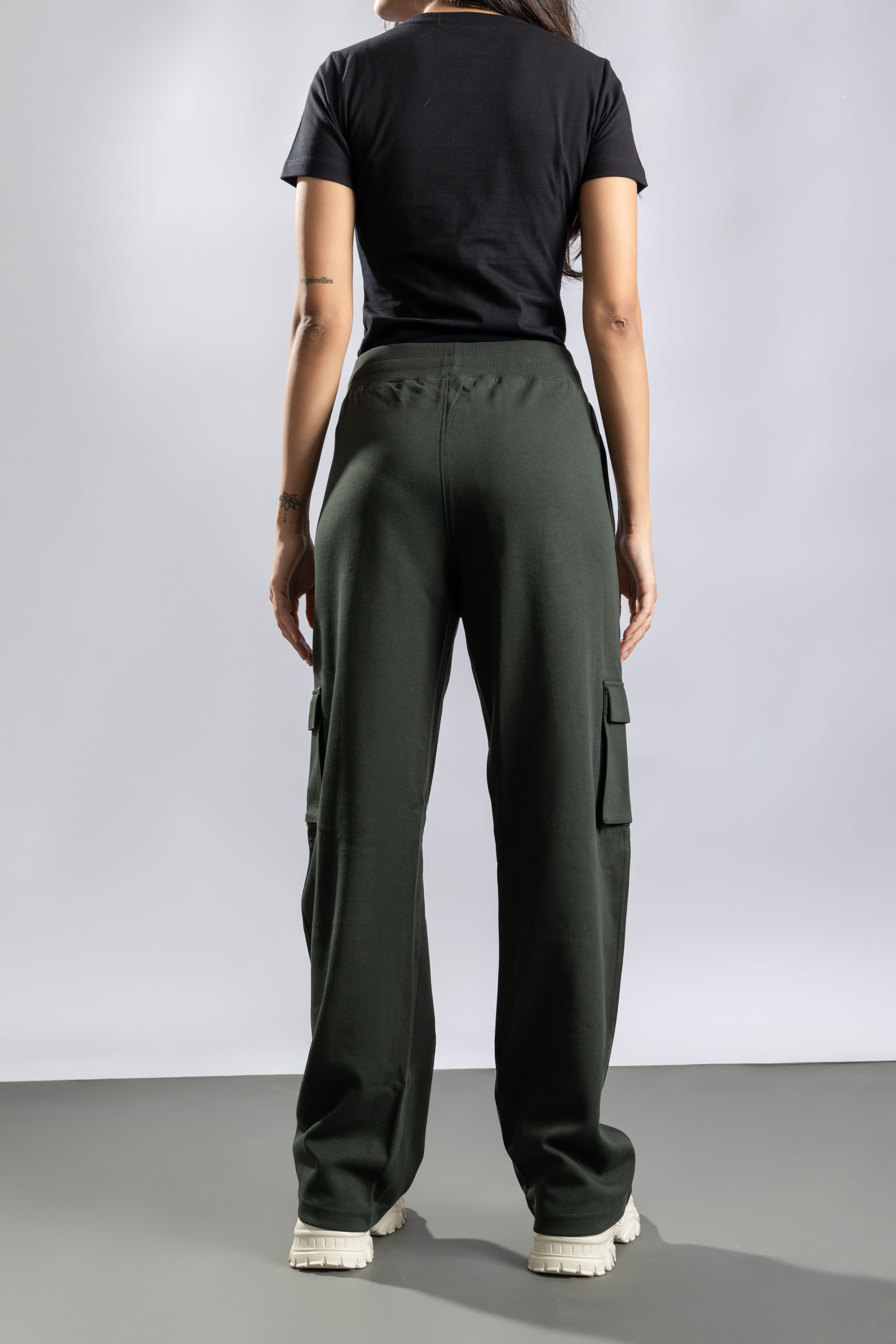 Oneway Women Solid Cargo Style Pants