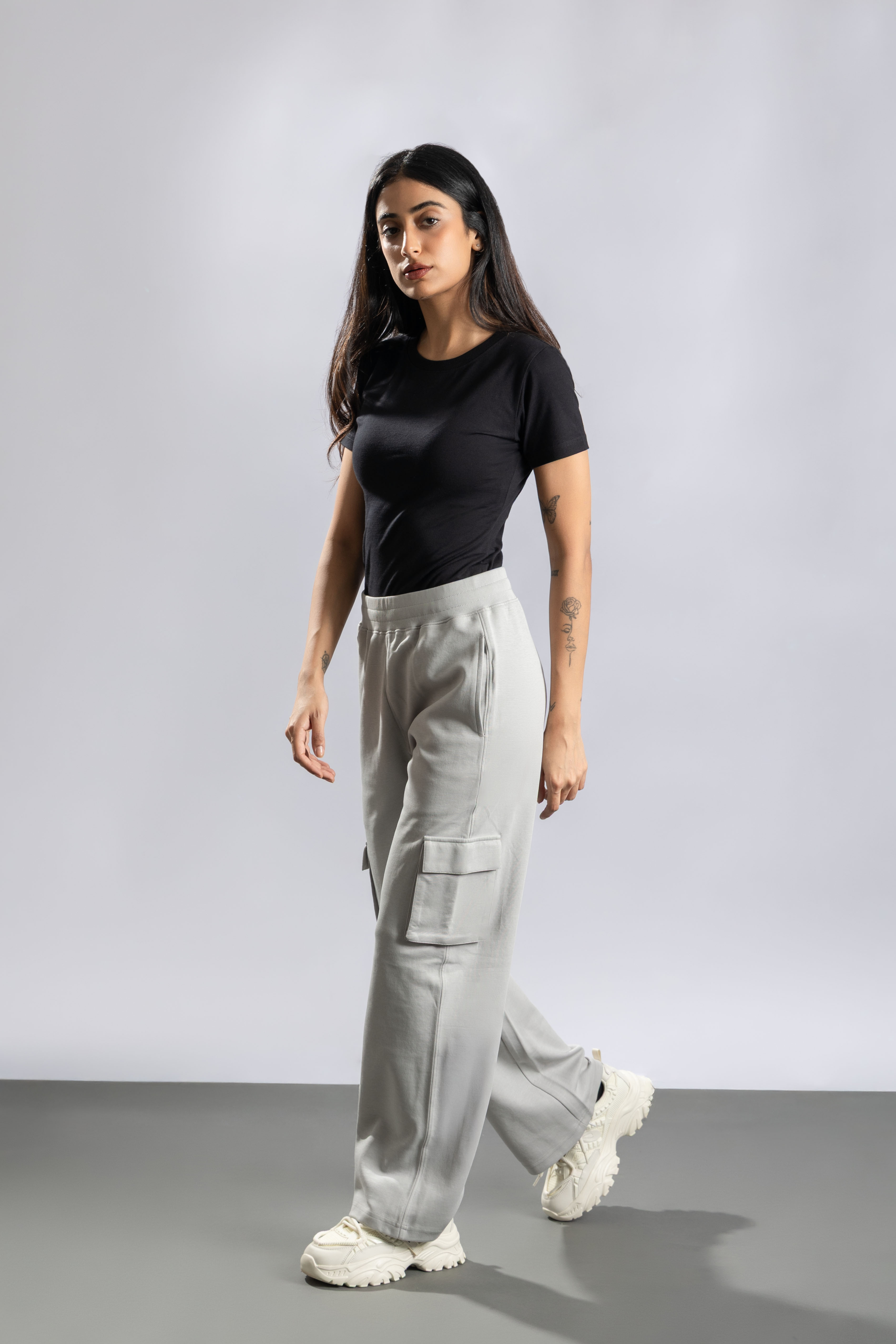 Oneway Women Solid Cargo Style Pants
