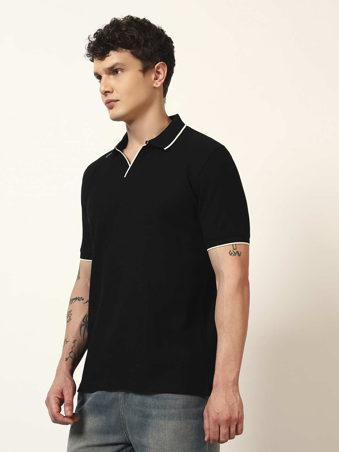 Oneway Men Solid Regular Fit Black Tshirt