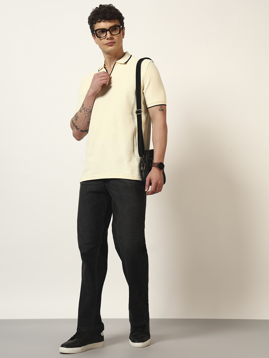 Oneway Men Solid Regular Fit Butter Tshirt