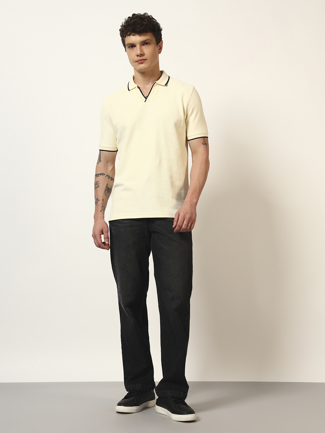 Oneway Men Solid Regular Fit Butter Tshirt