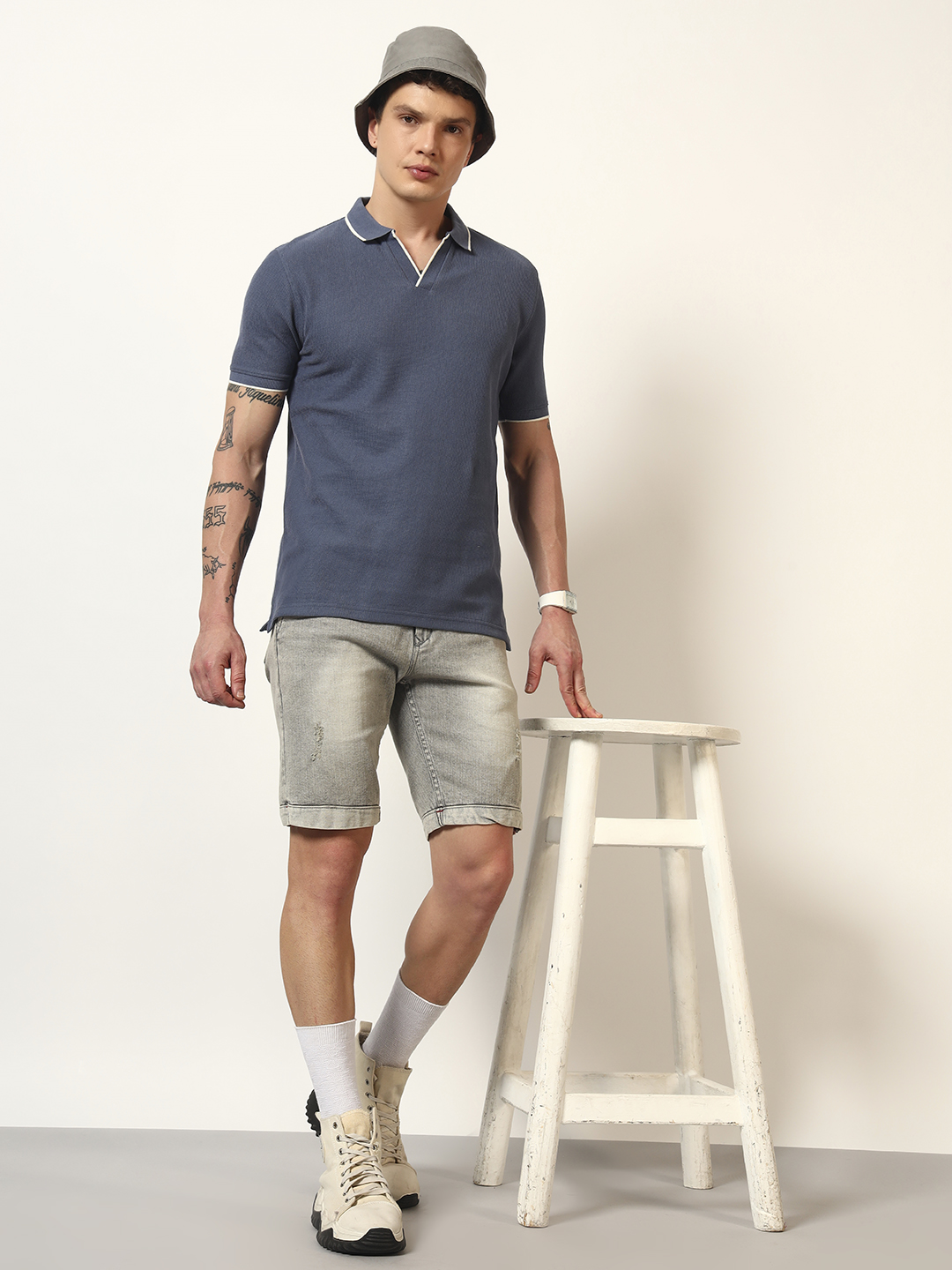 Oneway Men Solid Regular Fit Grey Tshirt