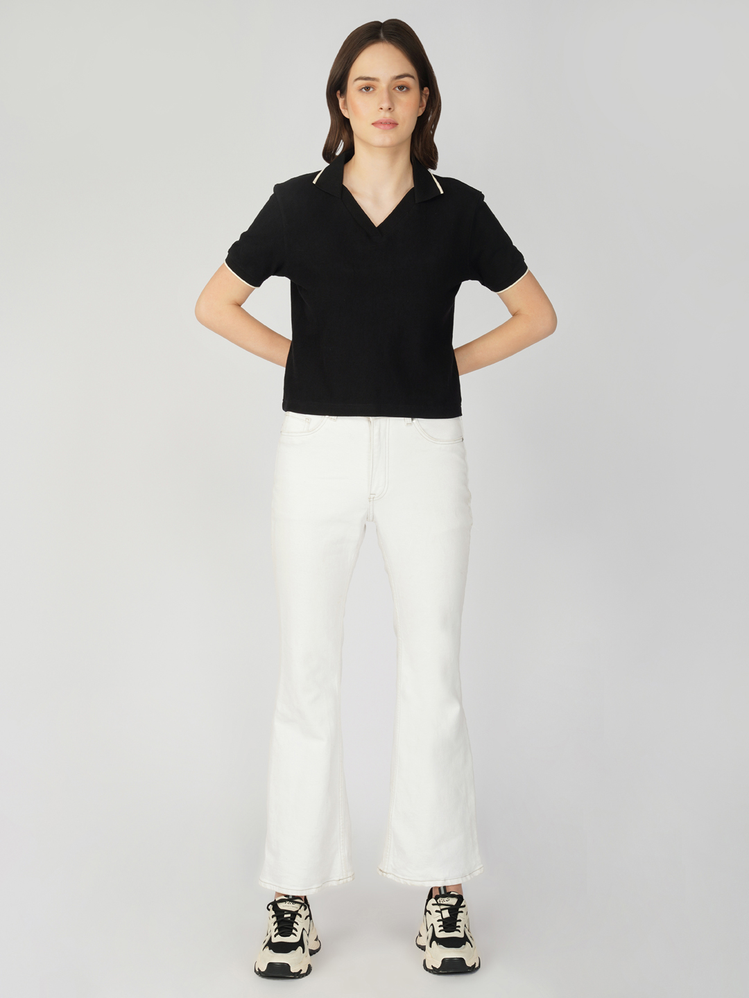 Oneway Women Solid Regular Fit Black Tshirt