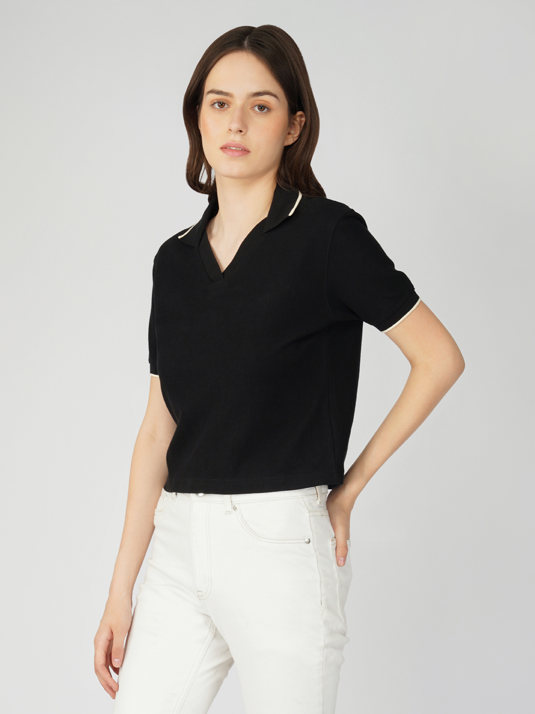 Oneway Women Solid Regular Fit Black Tshirt