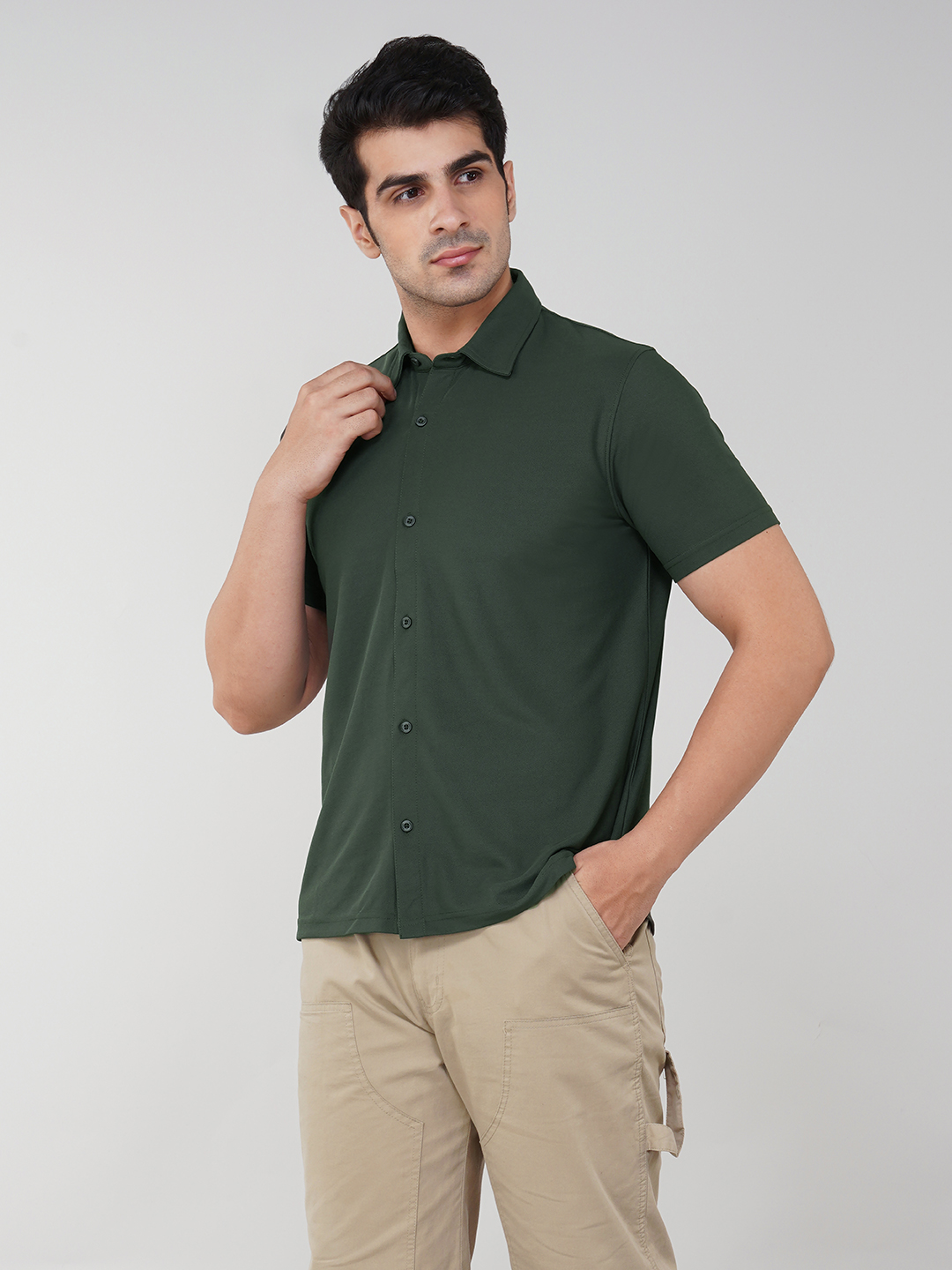 Oneway Men Solid Green Shirt