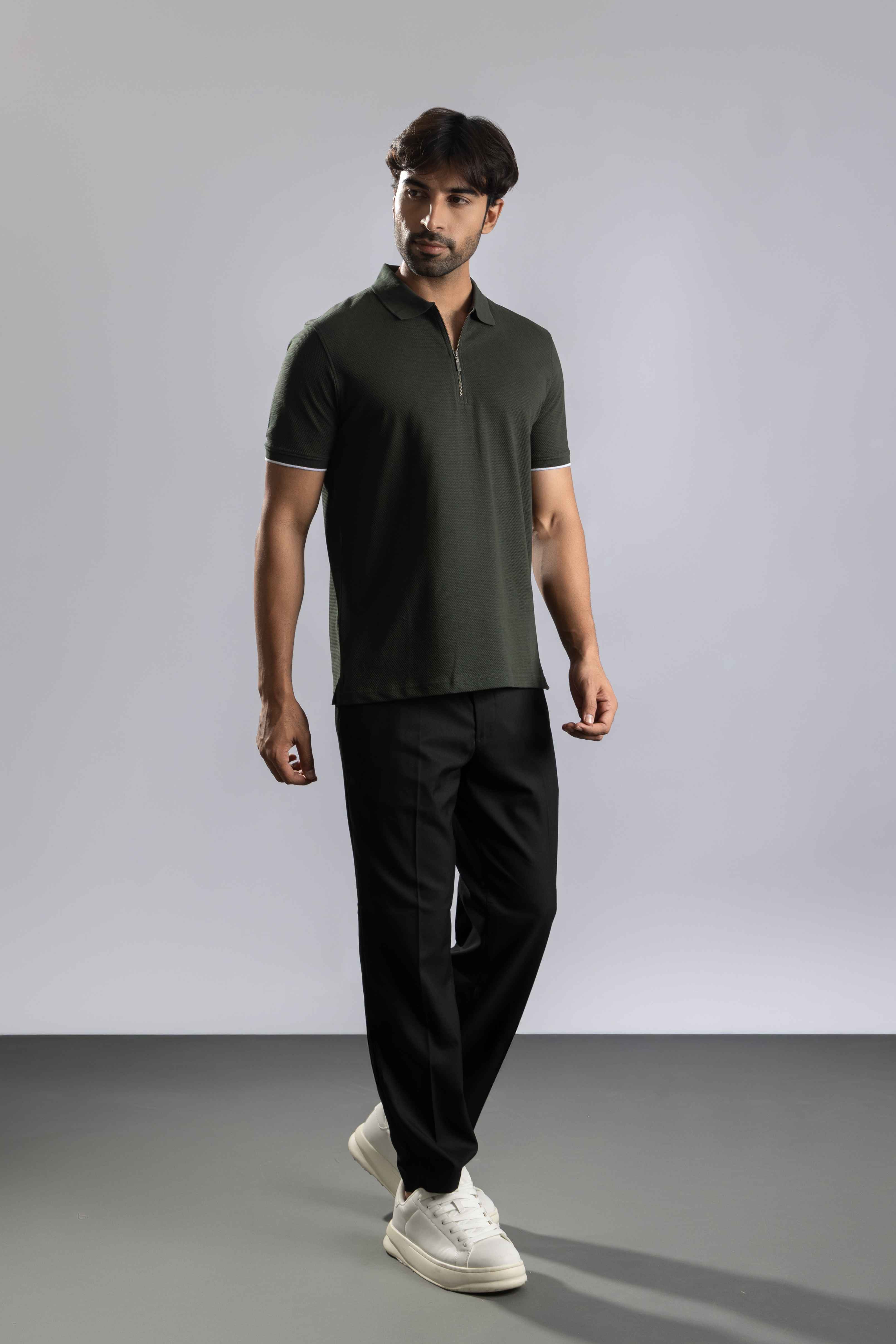 Oneway Men Solid Regular Fit Green Tshirt