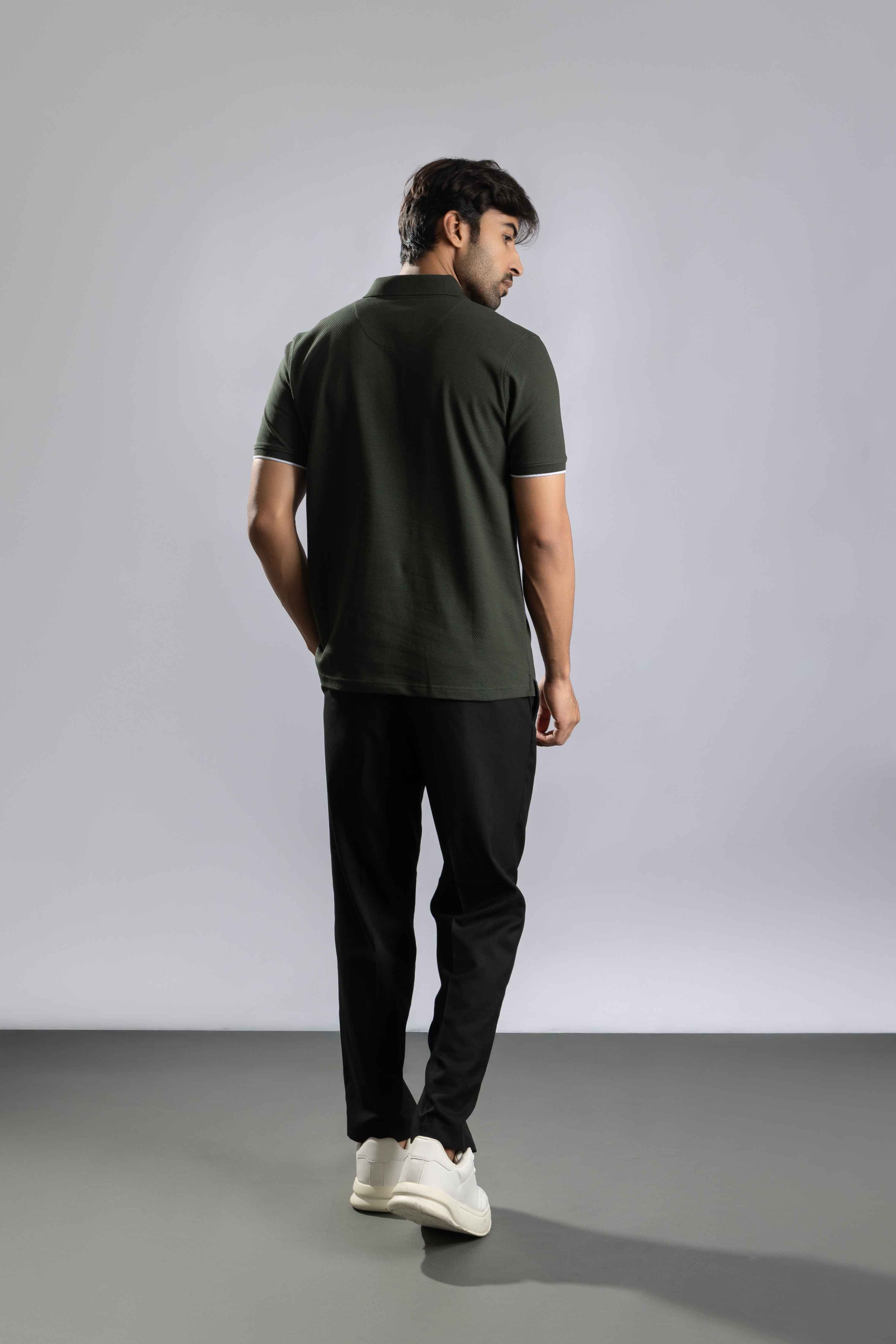 Oneway Men Solid Regular Fit Green Tshirt