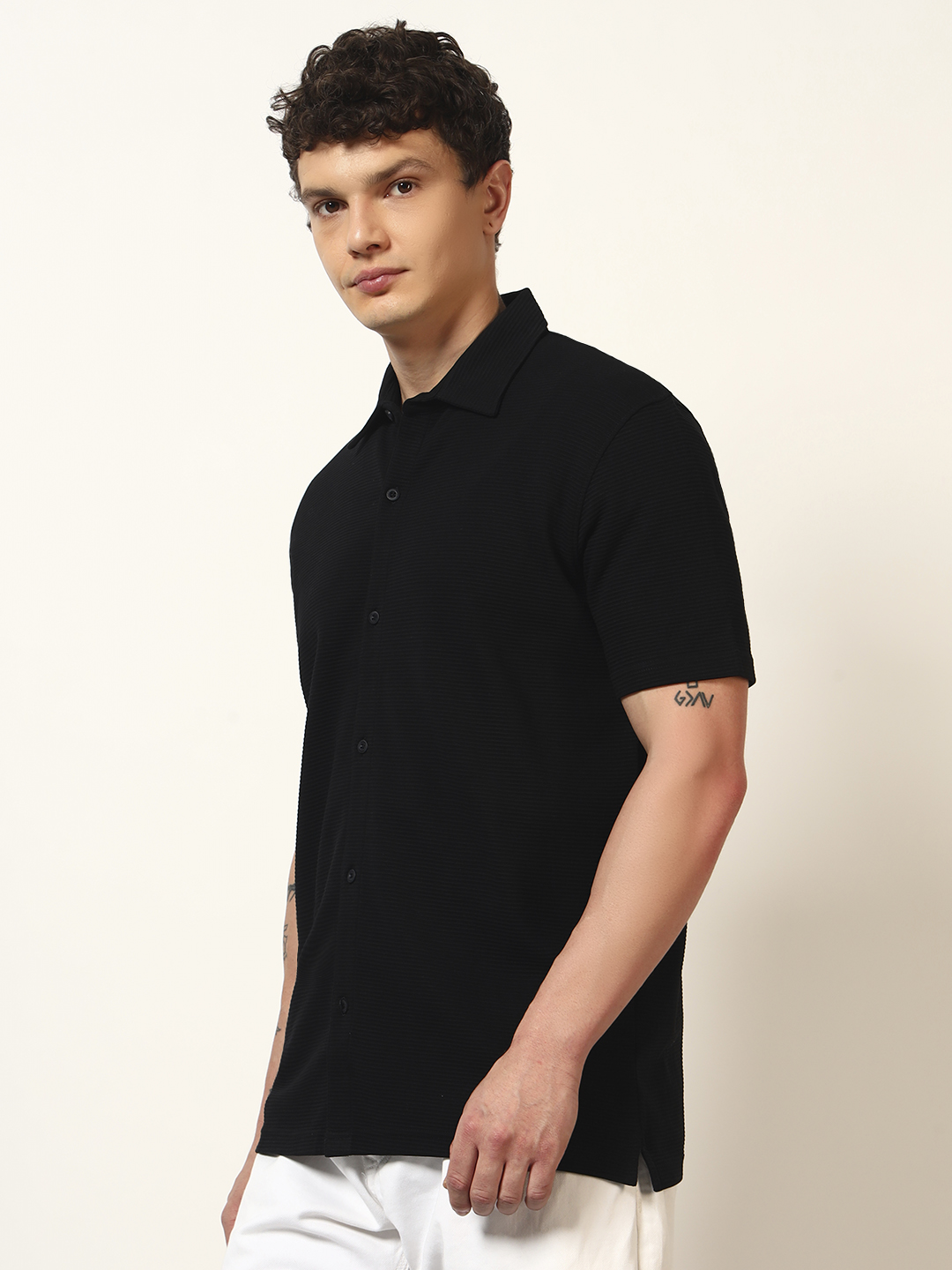 Oneway Men Solid Loose Fit Black Shirt