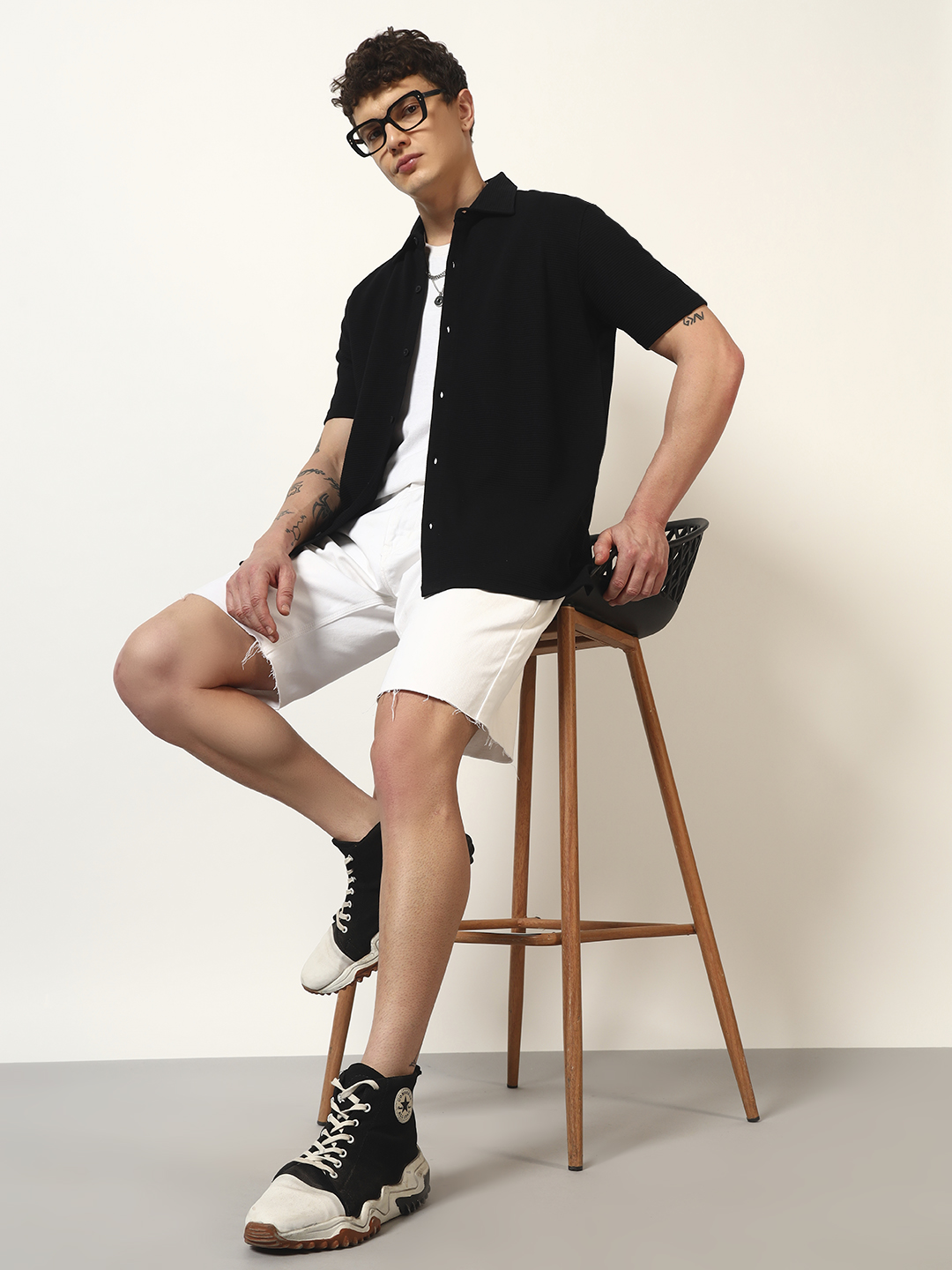 Oneway Men Solid Loose Fit Black Shirt