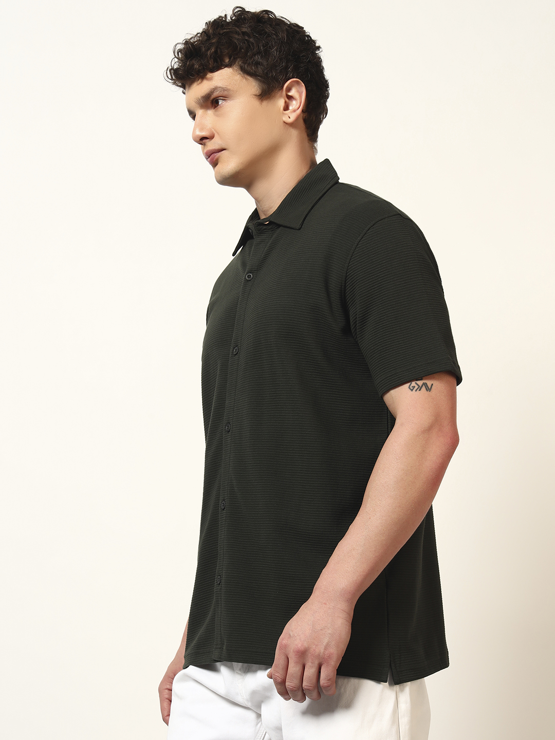 Oneway Men Solid Loose Fit Green Shirt