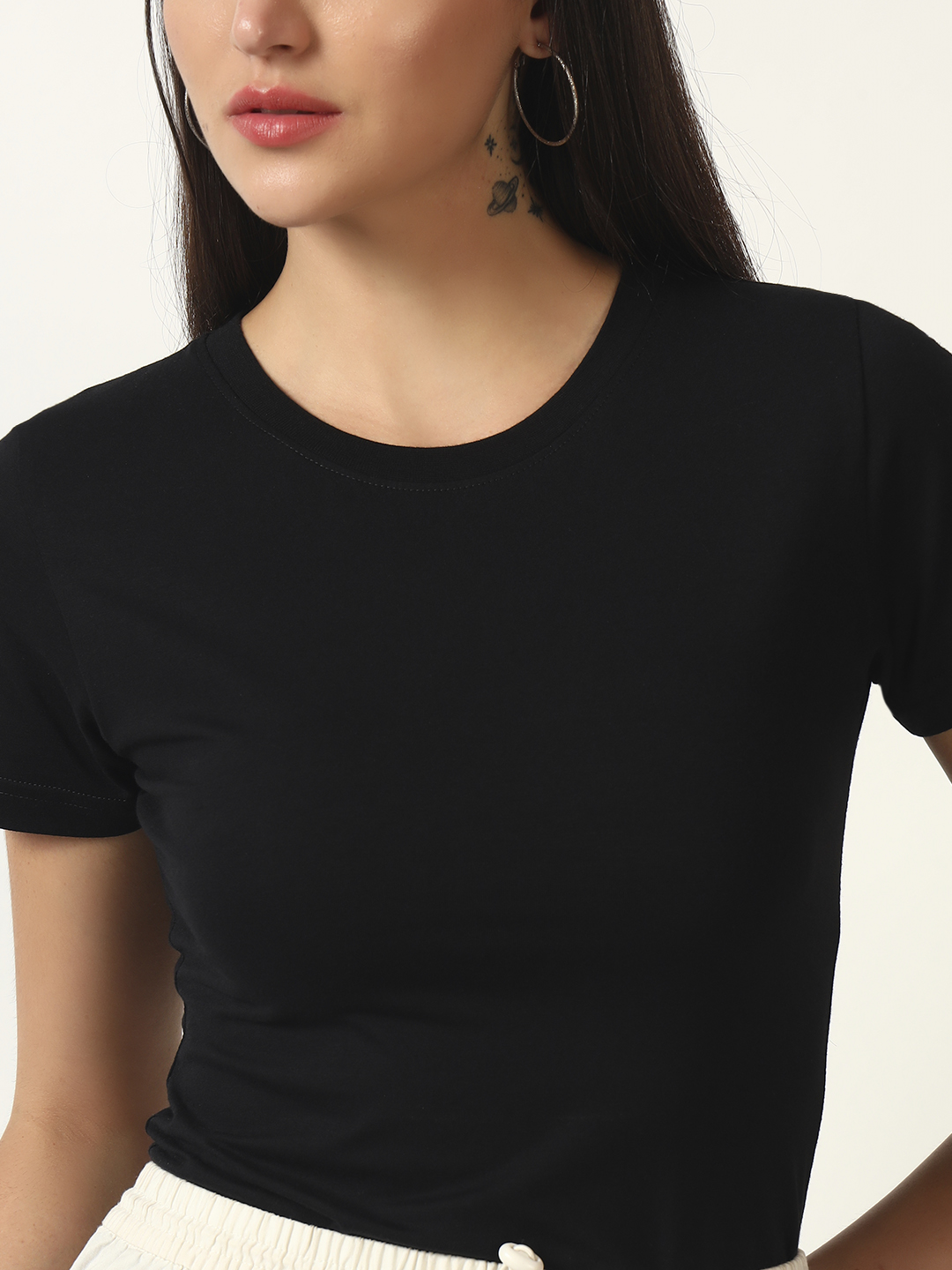 Oneway Women Solid Slim-Fit T-shirt