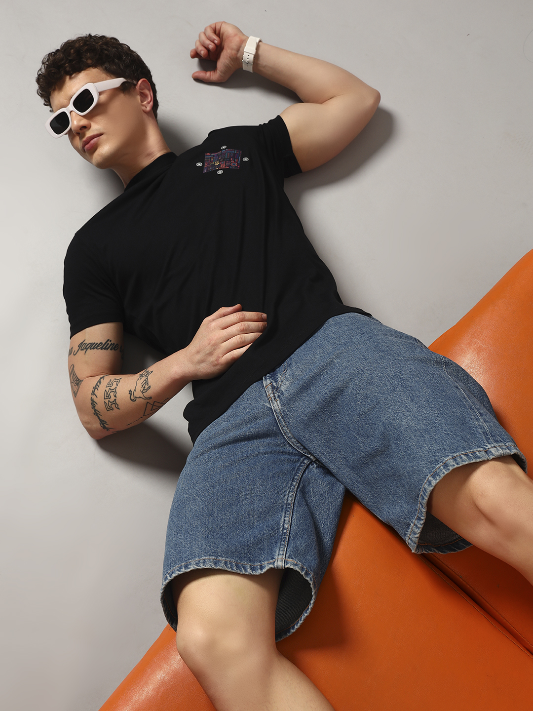 Oneway Men Printed Regular Fit Black Tshirt