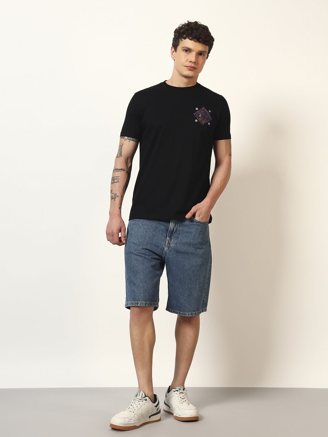 Oneway Men Printed Regular Fit Black Tshirt