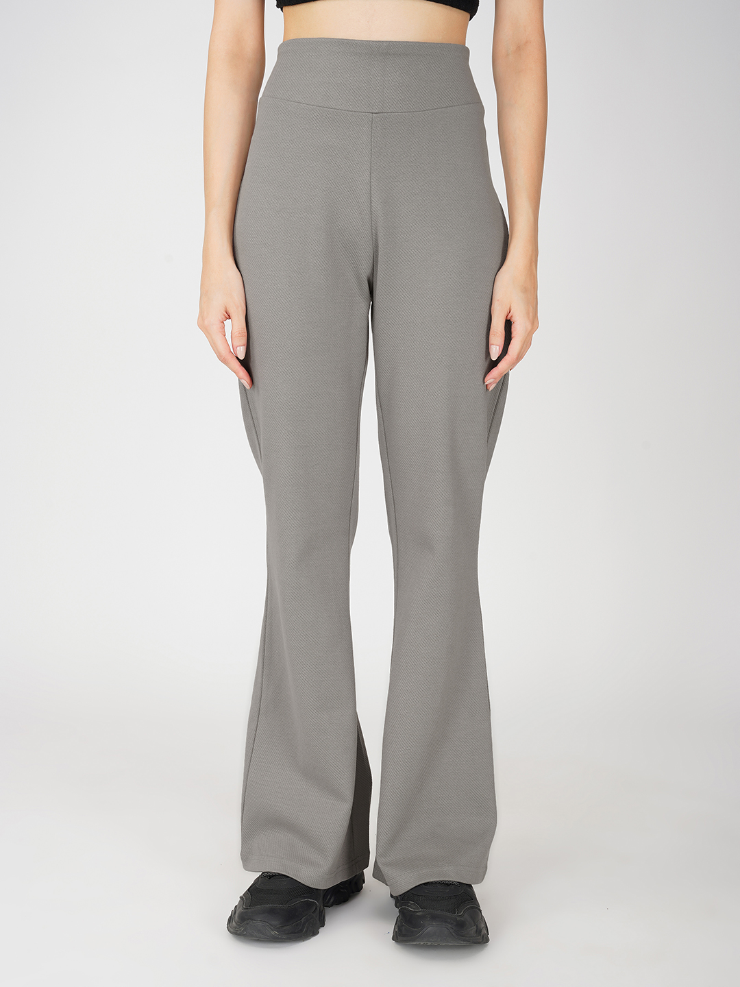 Oneway Women Solid Grey Trousers