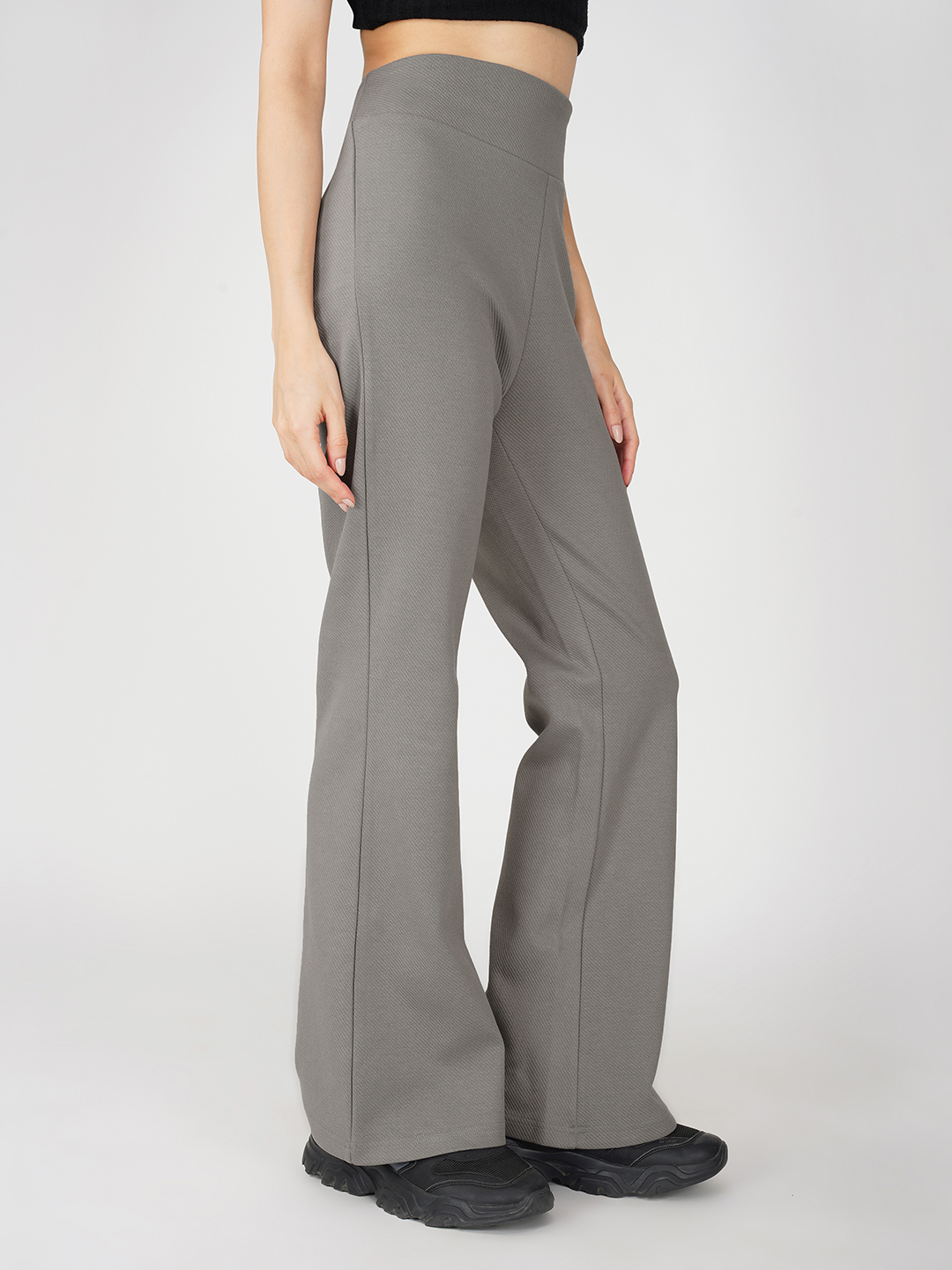 Oneway Women Solid Grey Trousers