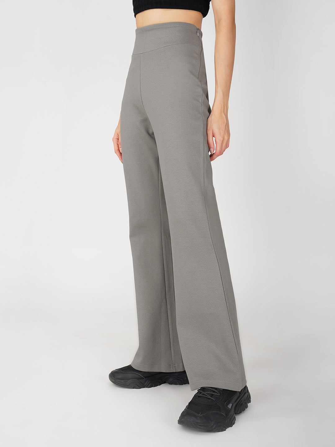 Oneway Women Solid Grey Trousers