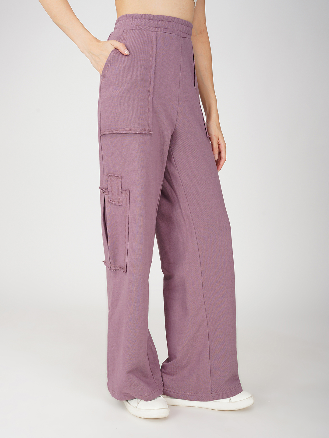 Oneway Women Solid Purple Trousers